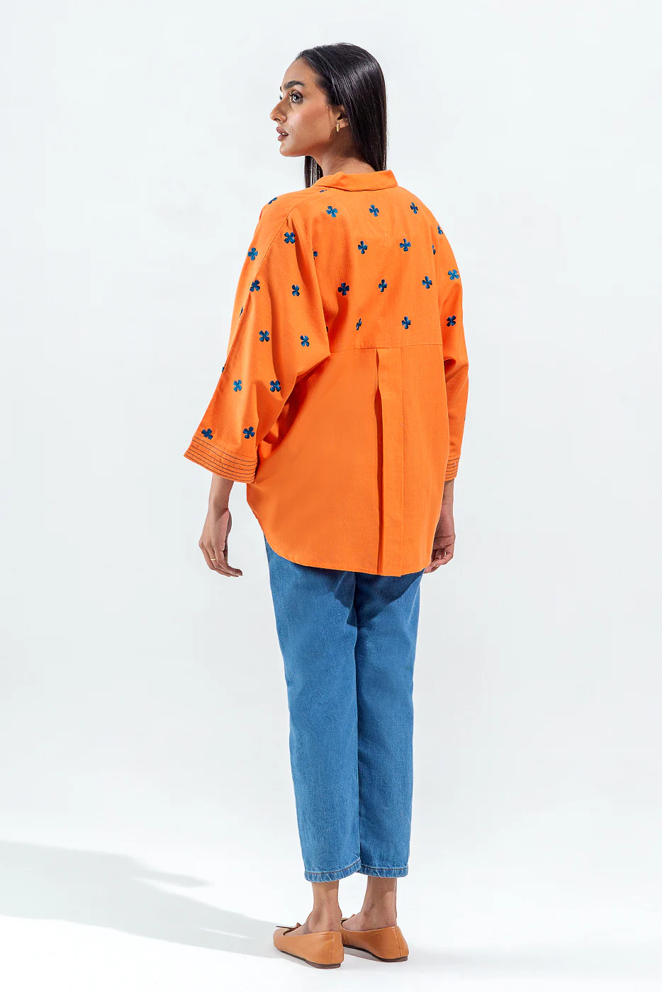 EMBROIDERED SLUB KHADDAR TOP (PRET) - Image 3