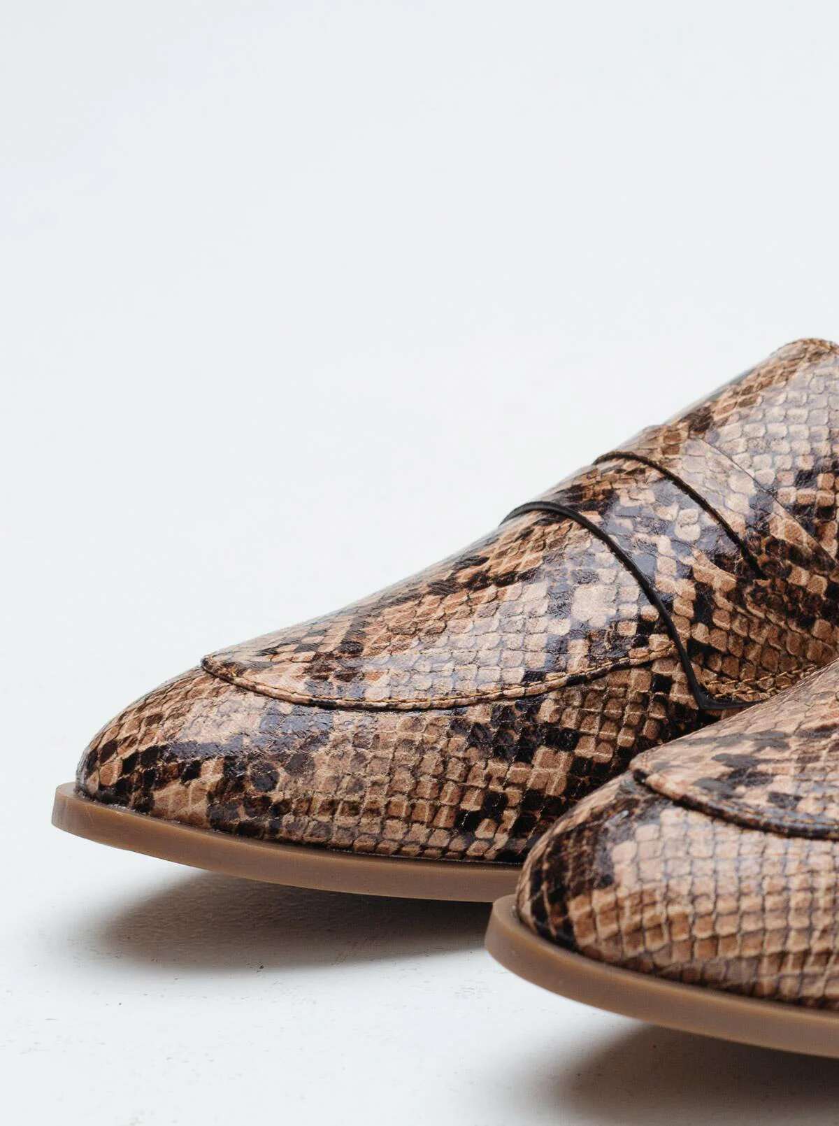 Footwear - Image 3