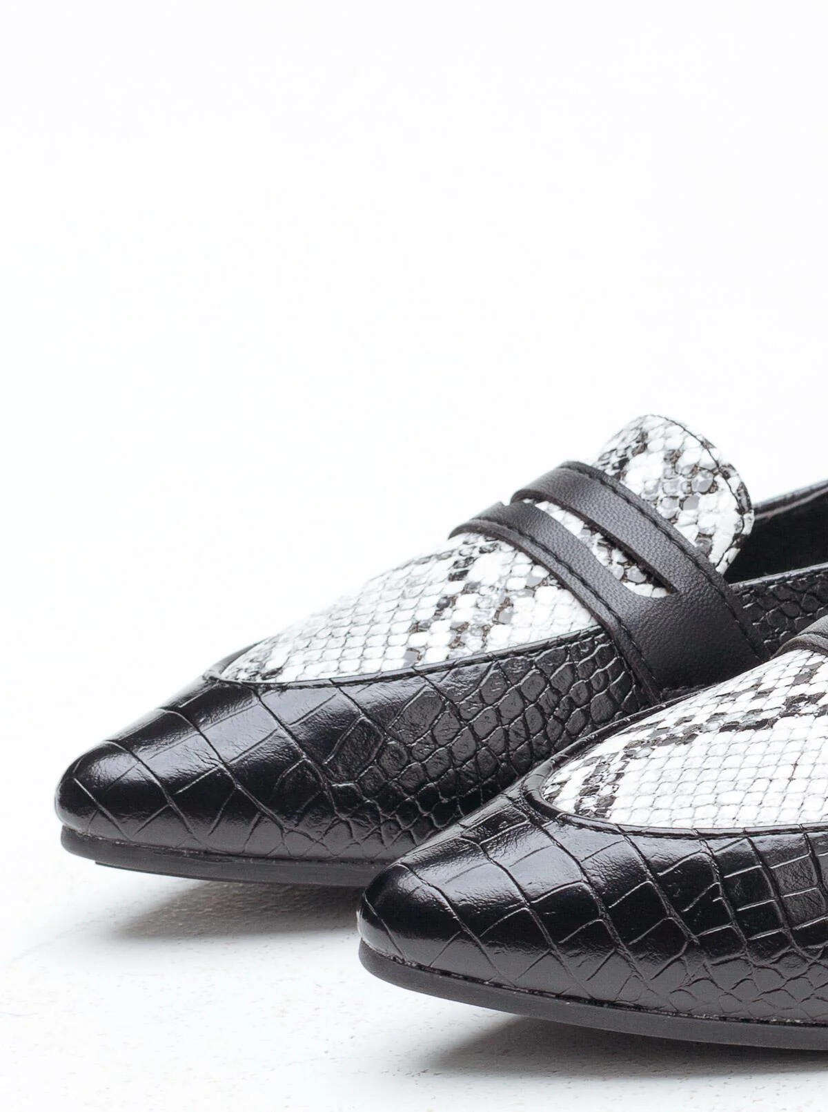 Footwear - Image 3