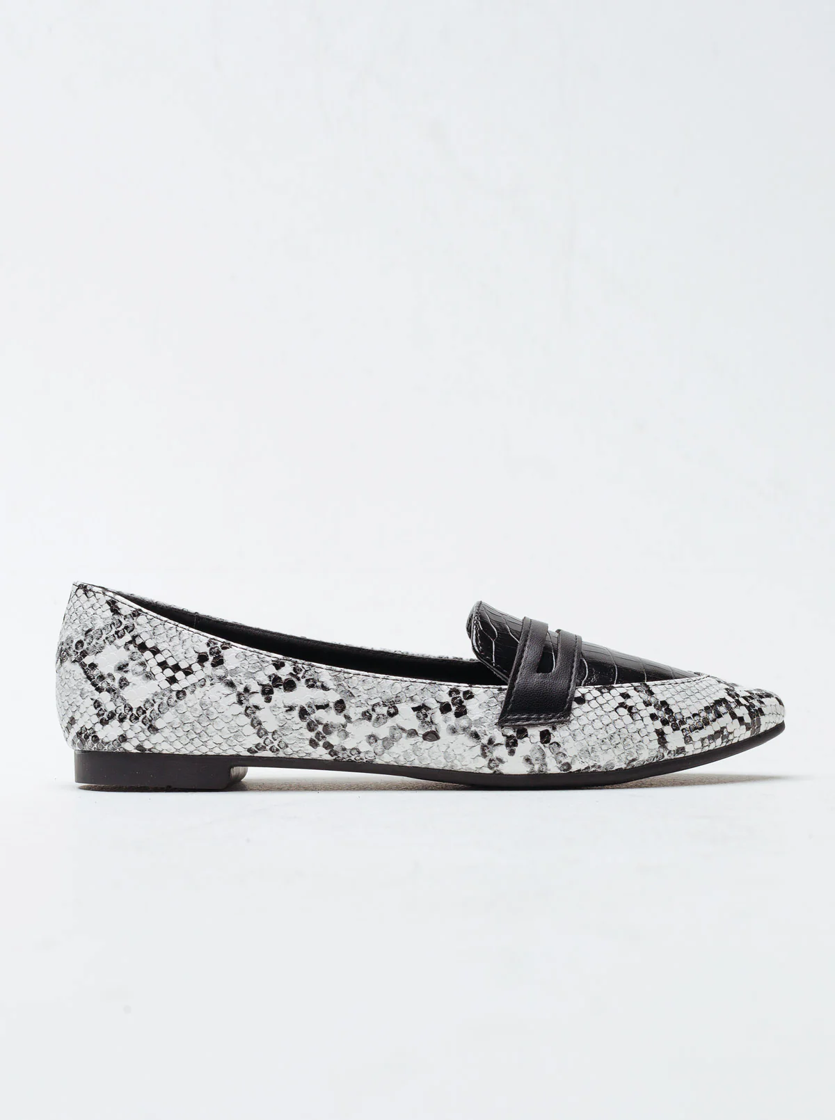 Footwear - Image 2