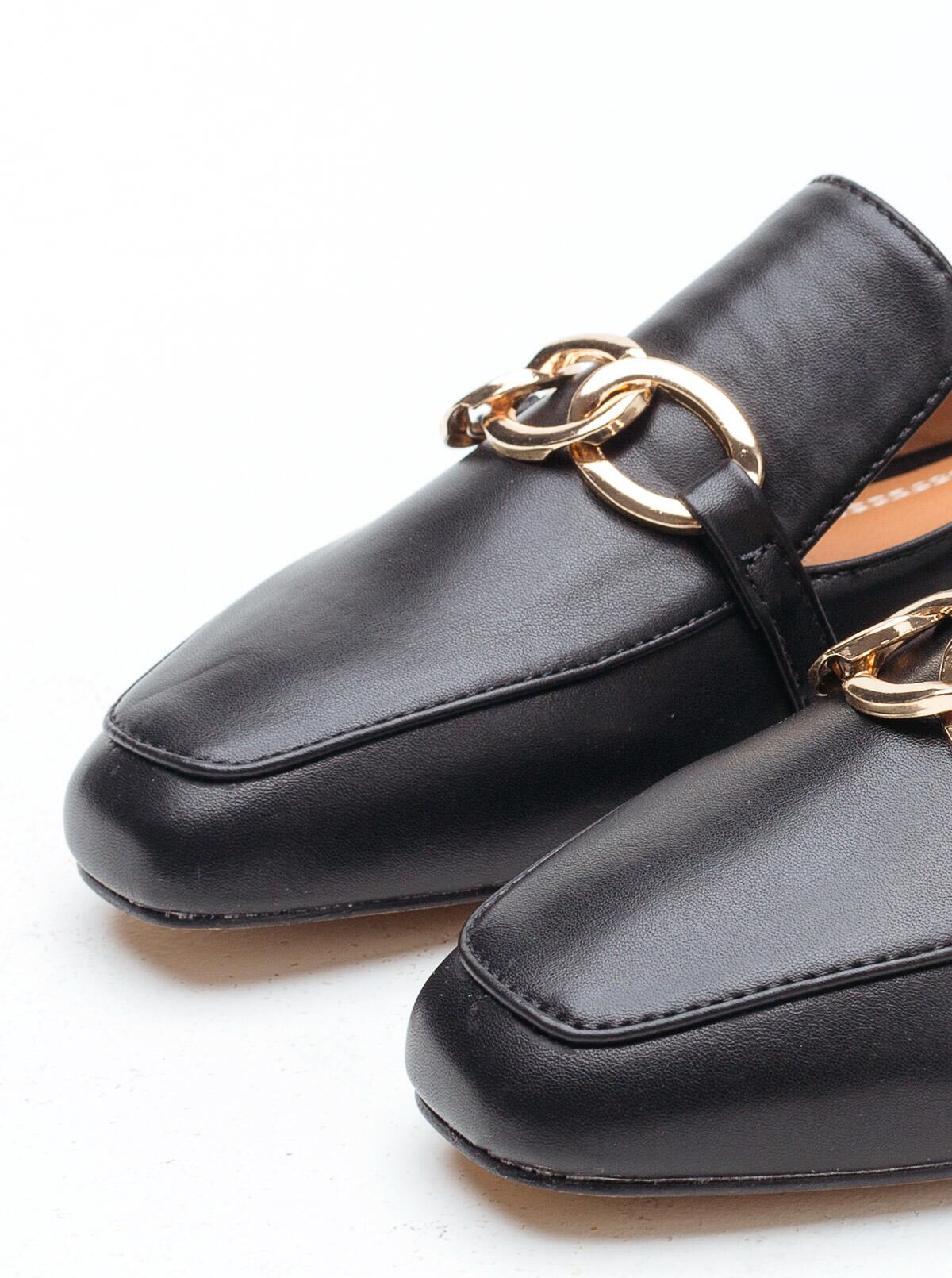 Footwear - Image 3
