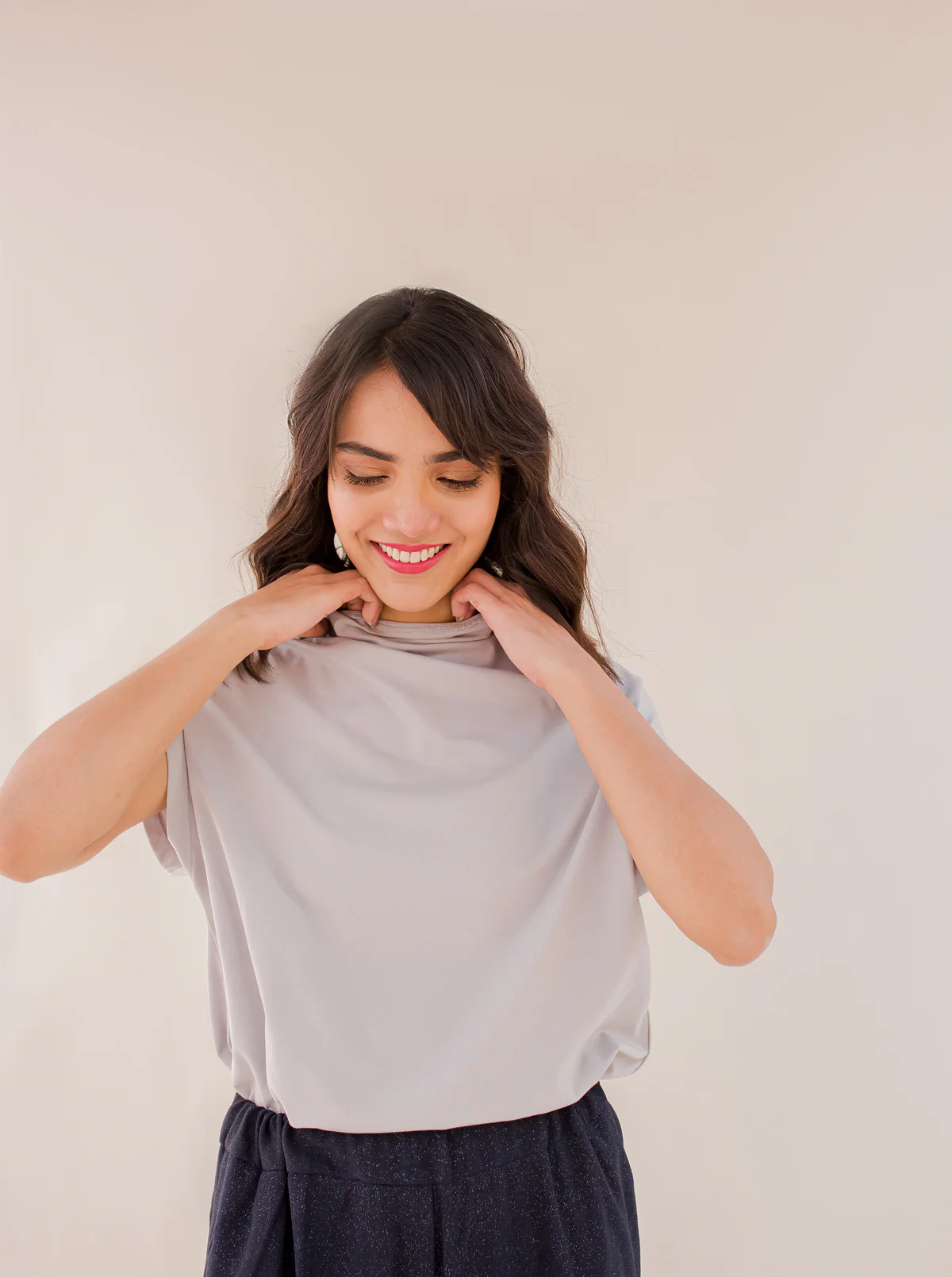 GRAY COWL NECK T-SHIRT - Image 3