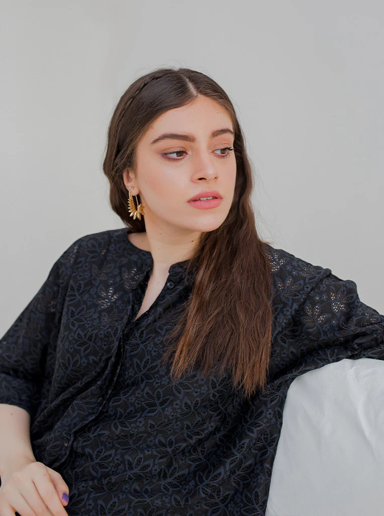 BLACK LACE BOXY TOP - Image 2