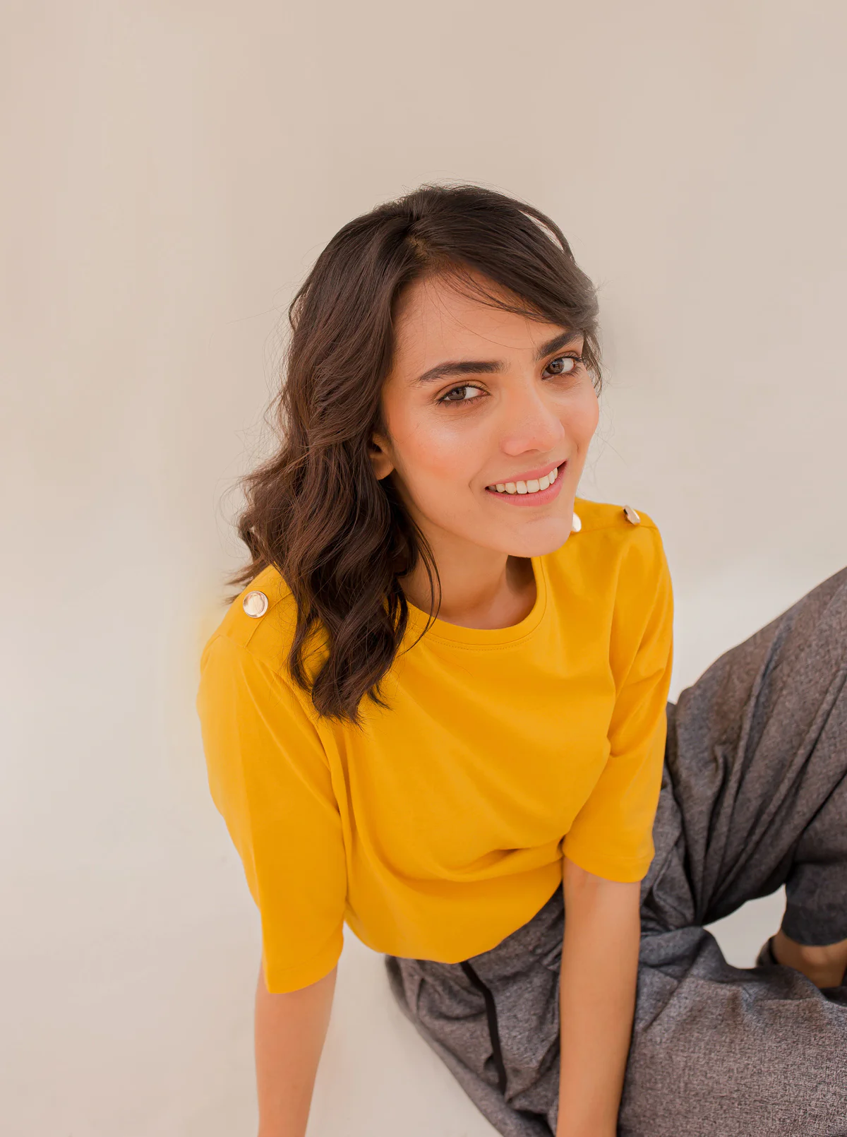 YELLOW METALLIC BUTTON T-SHIRT - Image 2
