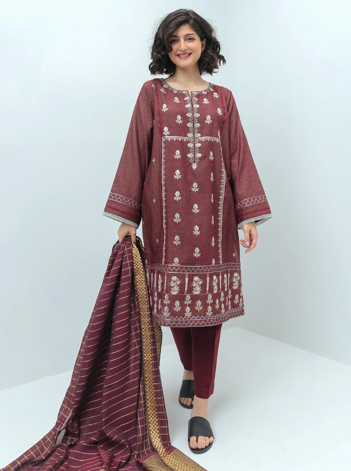 EMBROIDERED SHIRT WITH DUPATTA - Image 3
