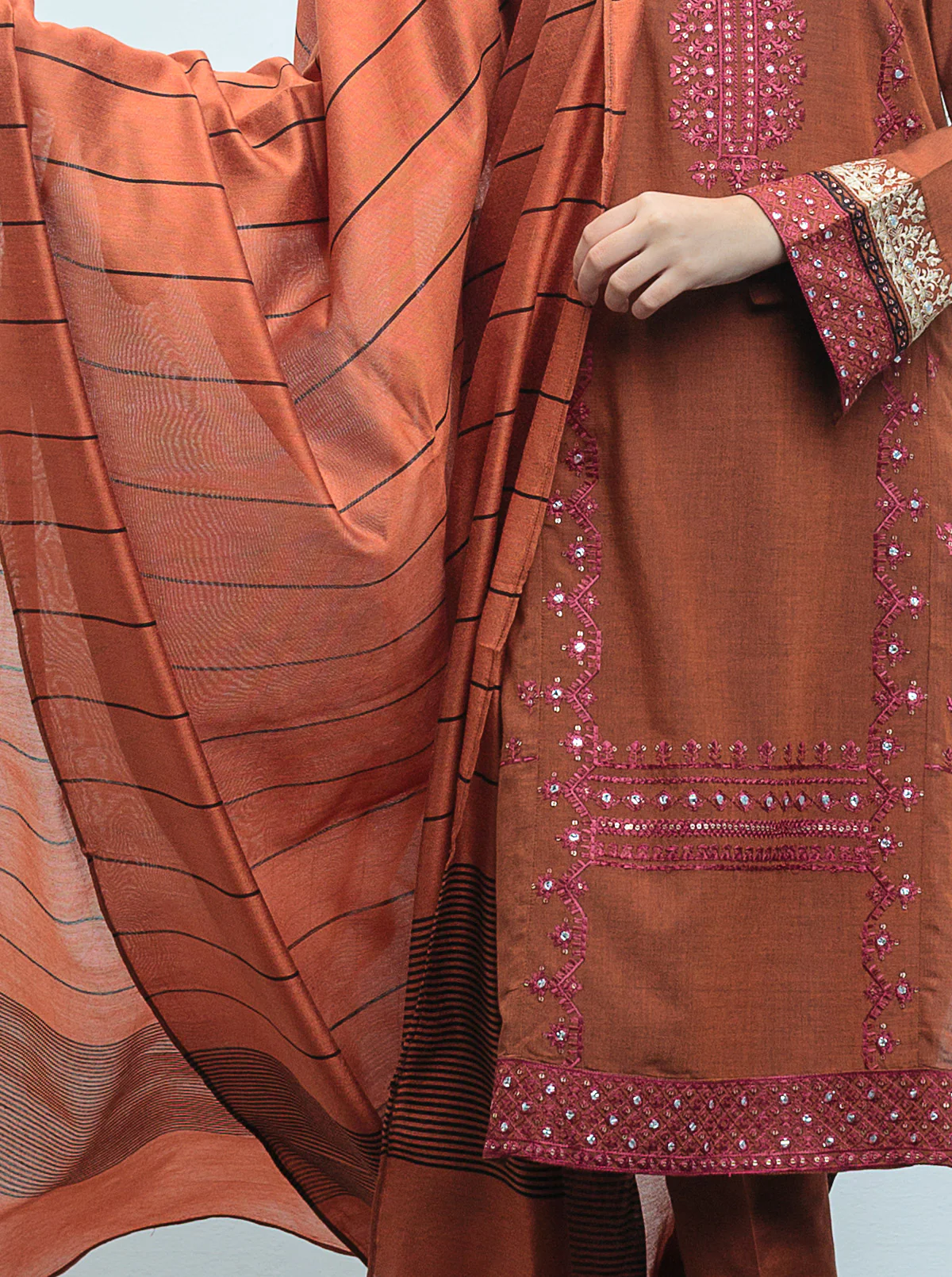 EMBROIDERED SHIRT WITH DUPATTA - Image 2