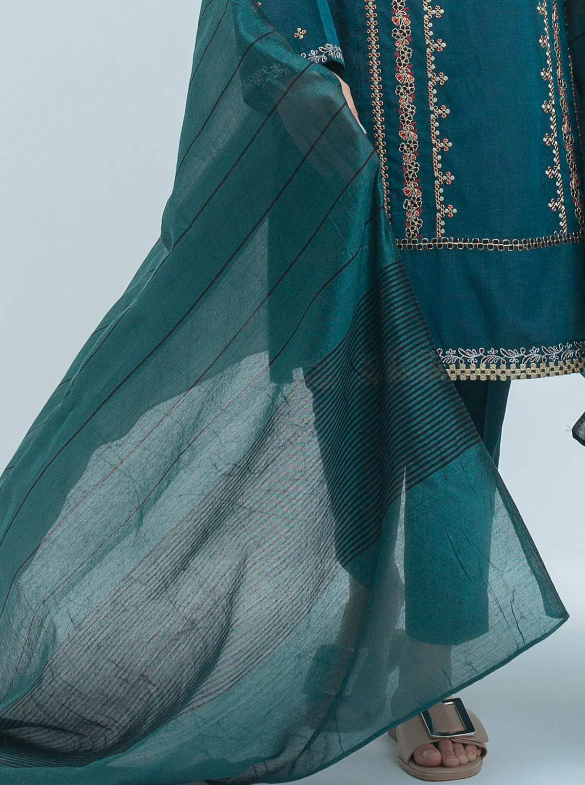 EMBROIDERED SHIRT WITH DUPATTA - Image 2