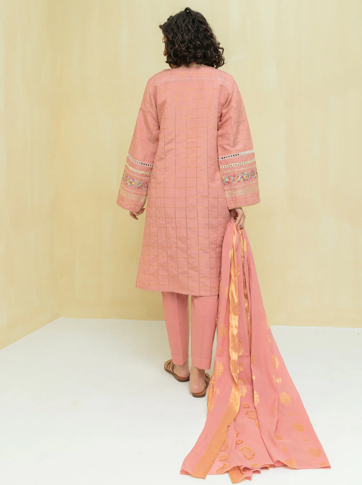 EMBROIDERED SHIRT WITH DUPATTA - Image 4