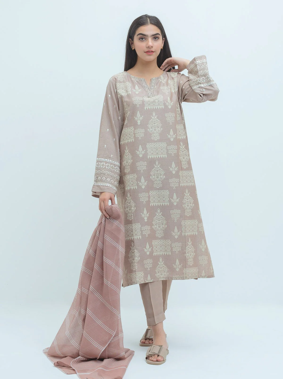 EMBROIDERED SHIRT WITH DUPATTA - Image 4
