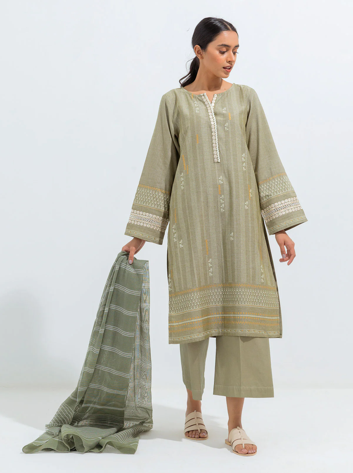 EMBROIDERED SHIRT WITH DUPATTA - Image 3