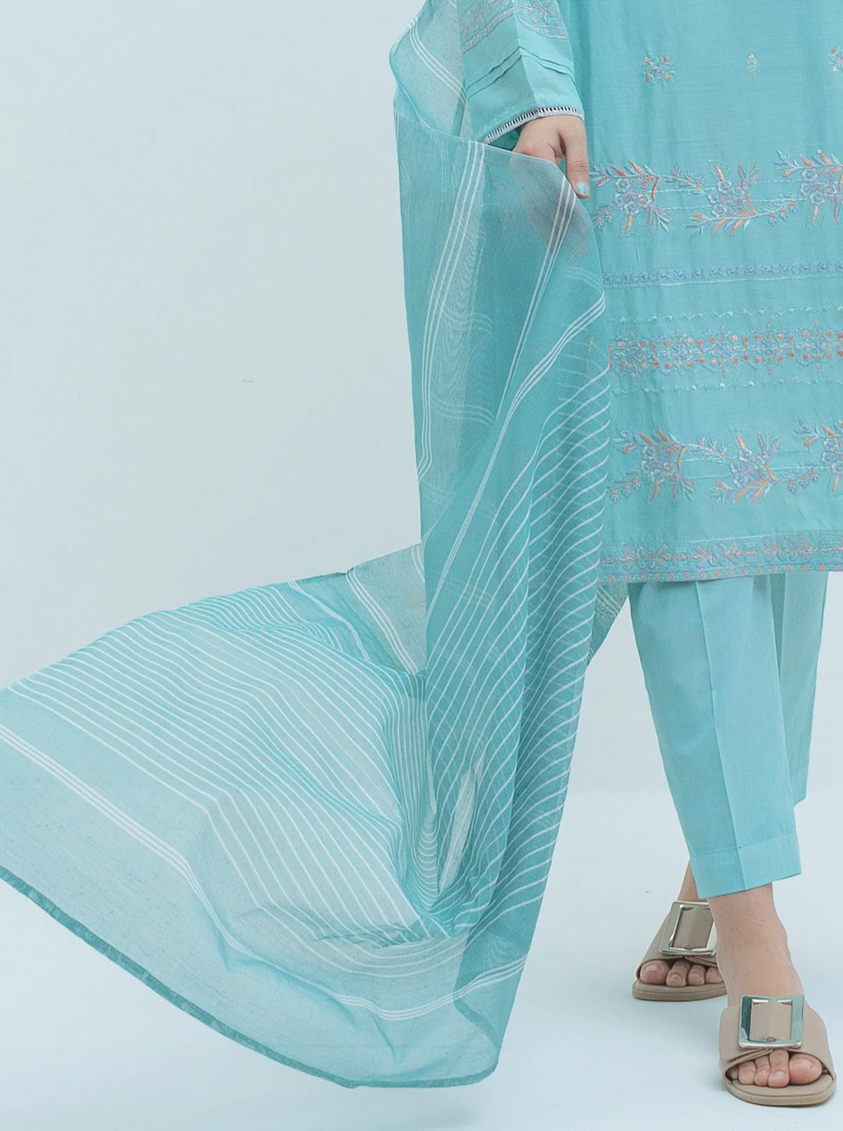 EMBROIDERED SHIRT WITH DUPATTA - Image 2
