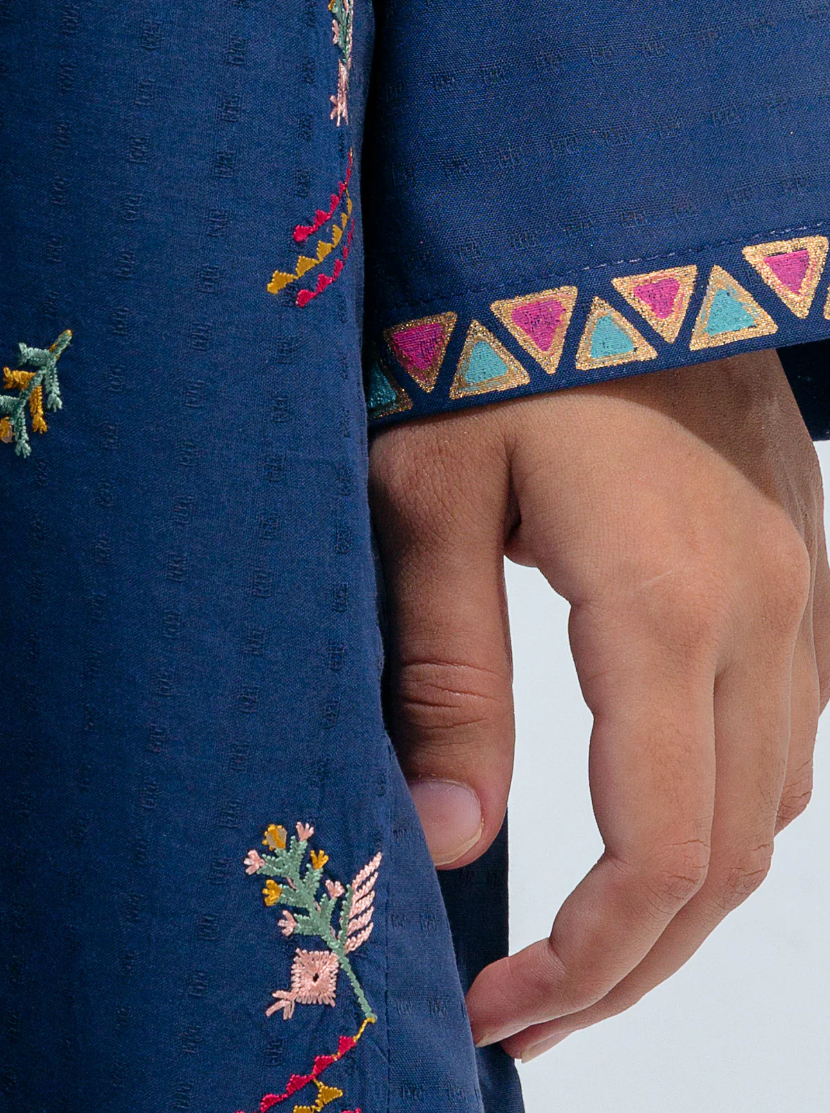 2 PIECE EMBROIDERED YARN DYED COTTON SUIT (LUXURY PRET) - Image 3