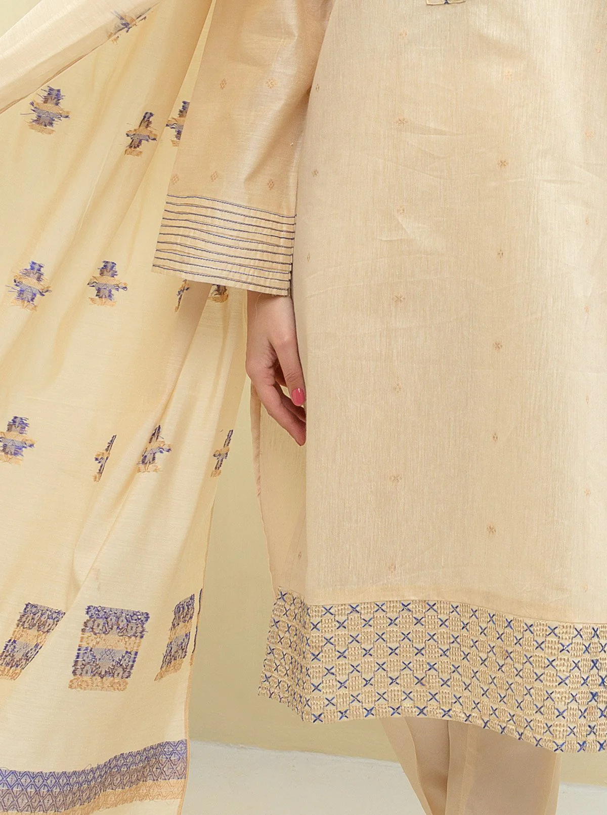 EMBROIDERED SHIRT WITH DUPATTA - Image 2