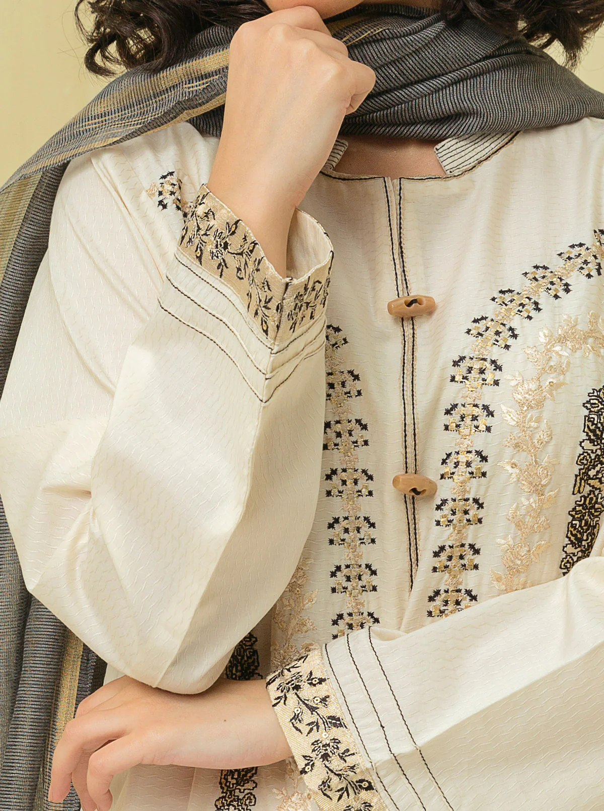 EMBROIDERED SHIRT WITH DUPATTA - Image 2