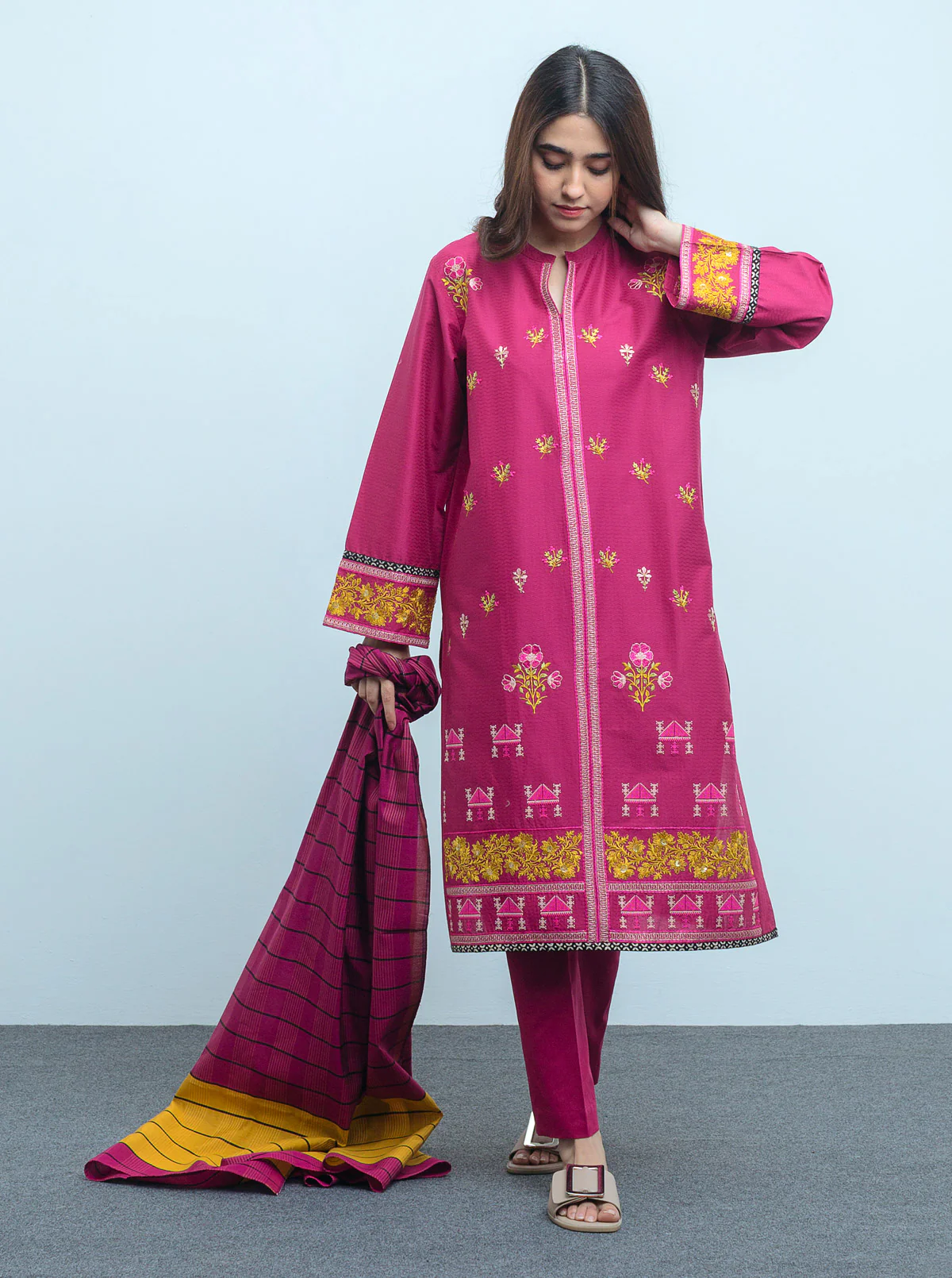 EMBROIDERED SHIRT WITH DUPATTA - Image 4