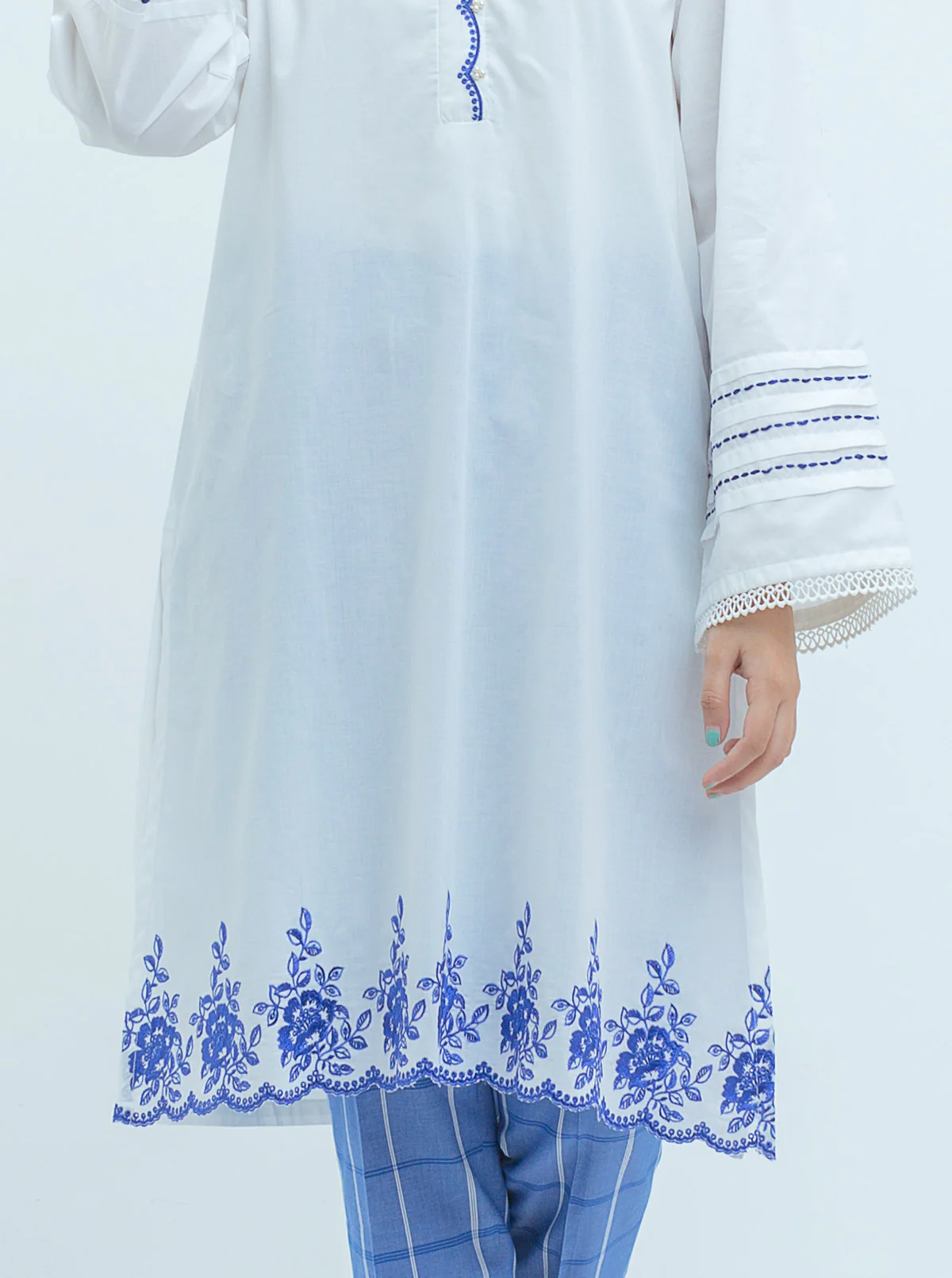 EMBROIDERED LAWN SHIRT (PRET) - Image 2