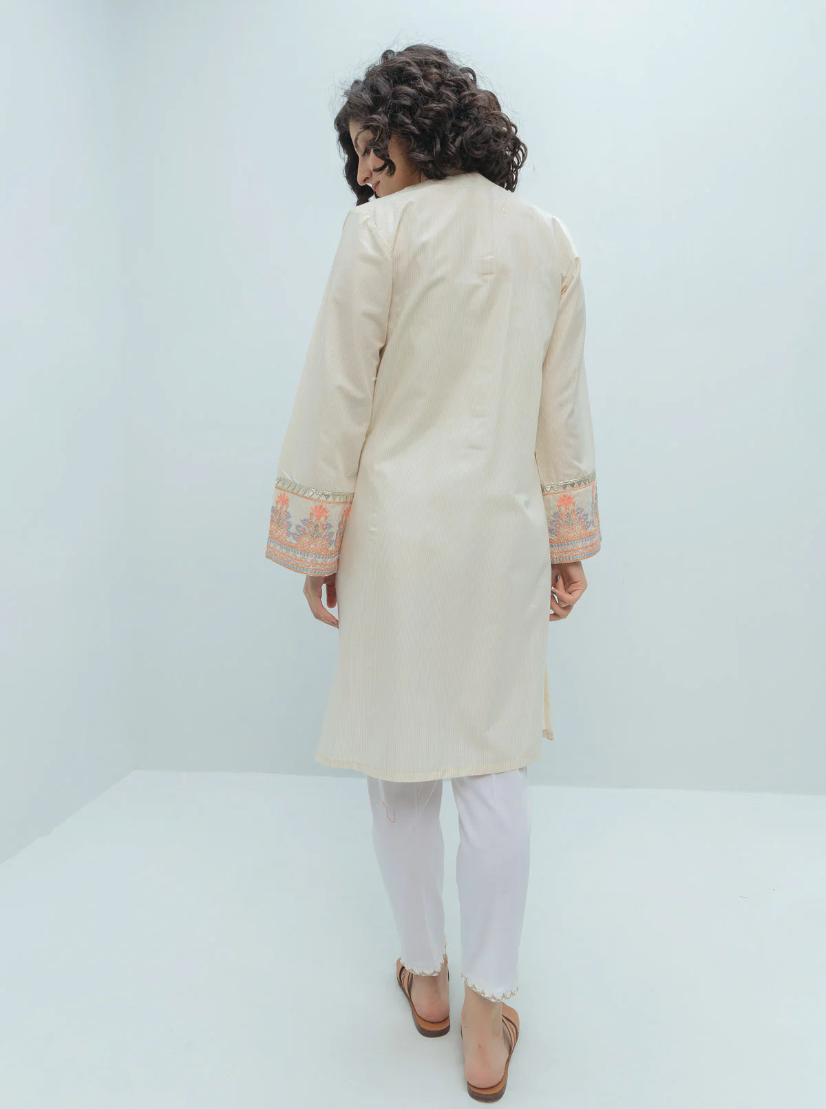 EMBROIDERED LAWN SHIRT (PRET) - Image 4
