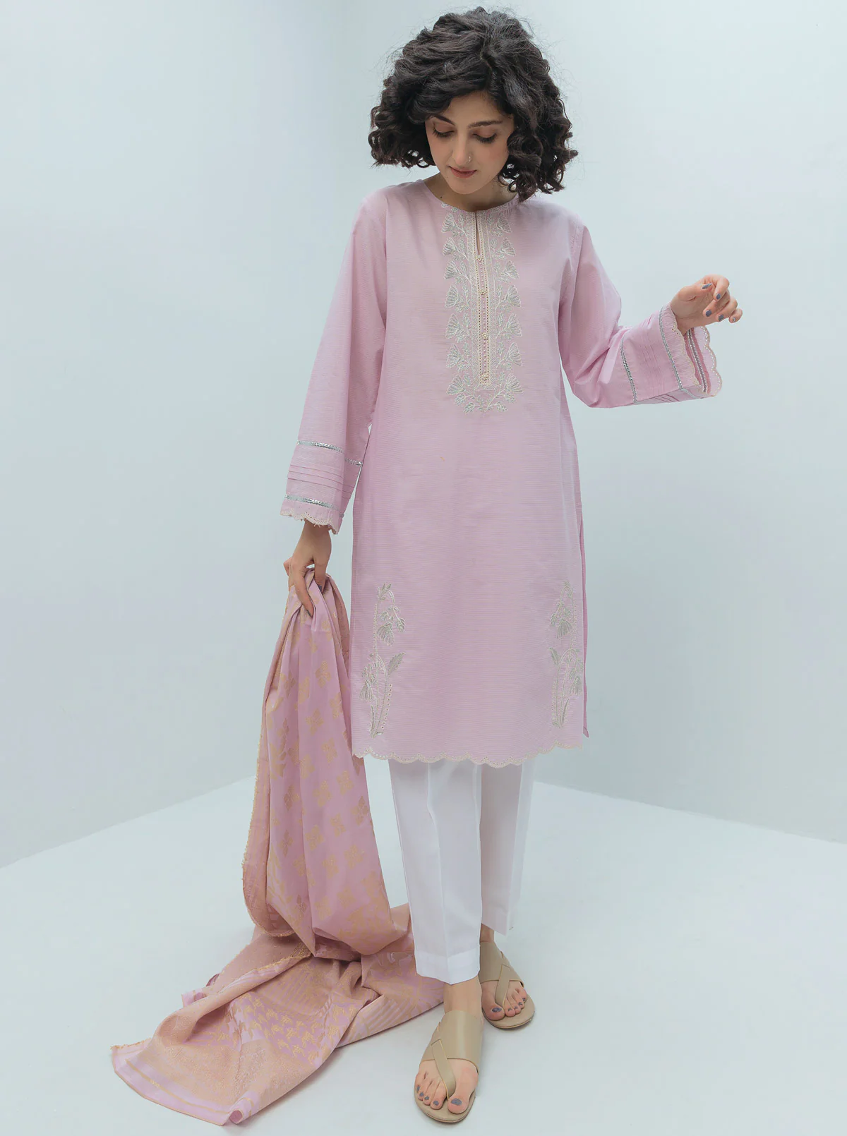 2 PIECE EMBROIDERED LAWN SUIT (PRET) - Image 4