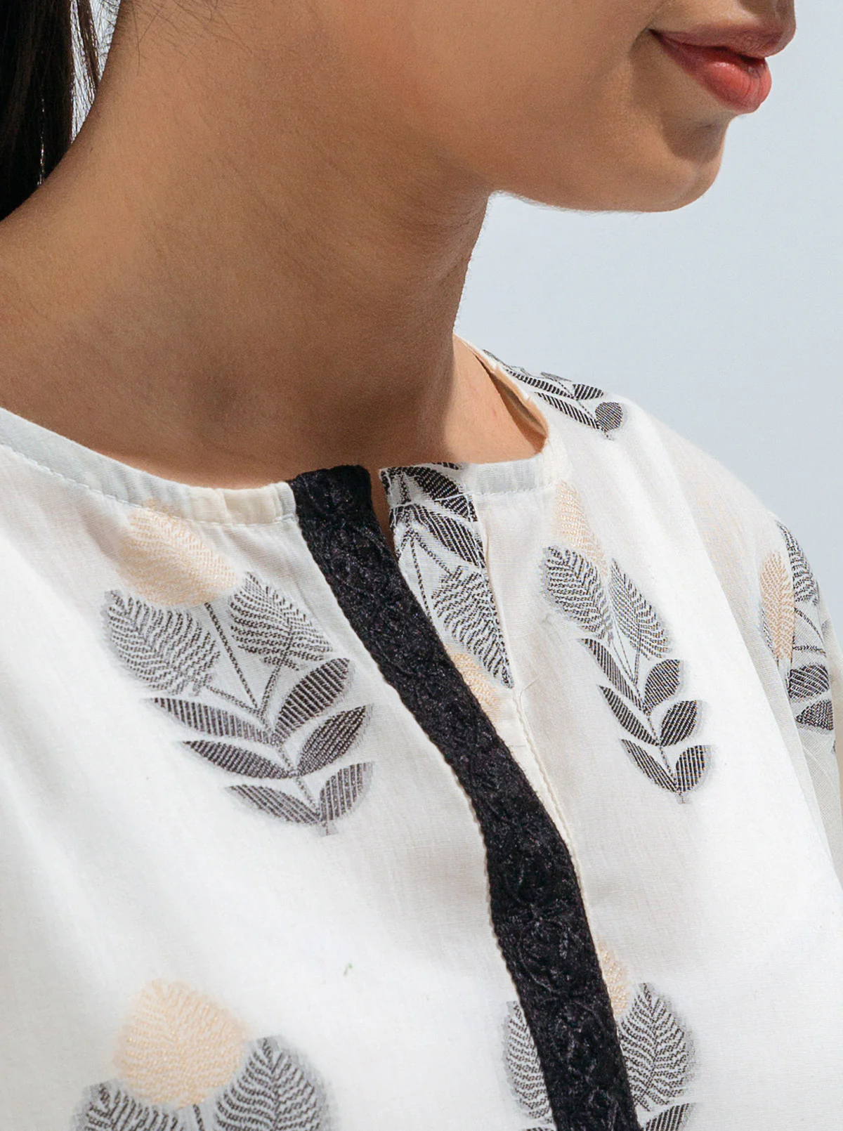 EMBROIDERED JACQUARD SHIRT (PRET) - Image 3