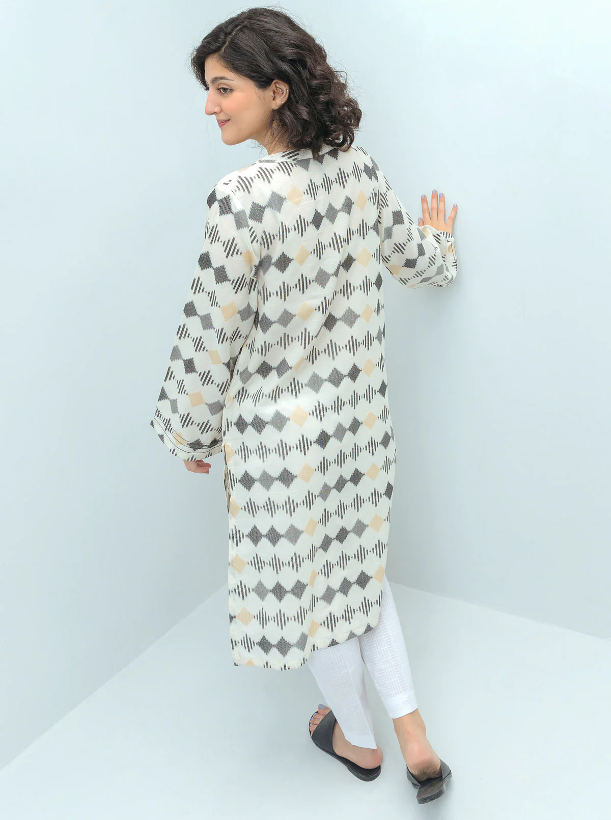 EMBROIDERED JACQUARD SHIRT (PRET) - Image 3