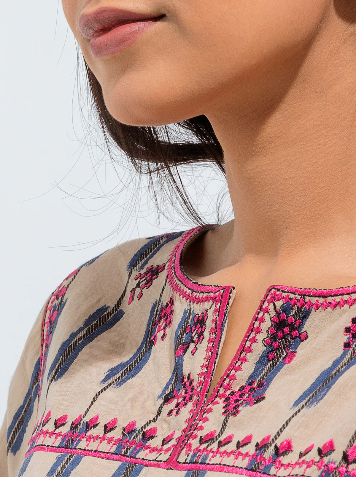 EMBROIDERED JACQUARD SHIRT (PRET) - Image 3