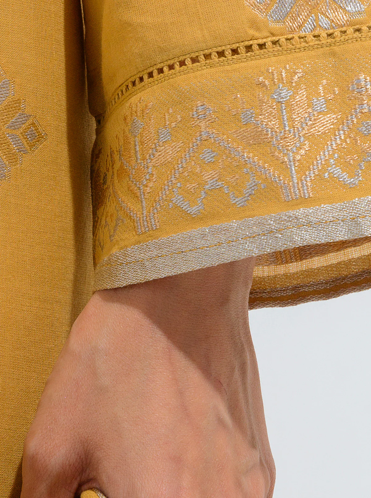 EMBROIDERED SHIRT WITH DUPATTA - Image 3