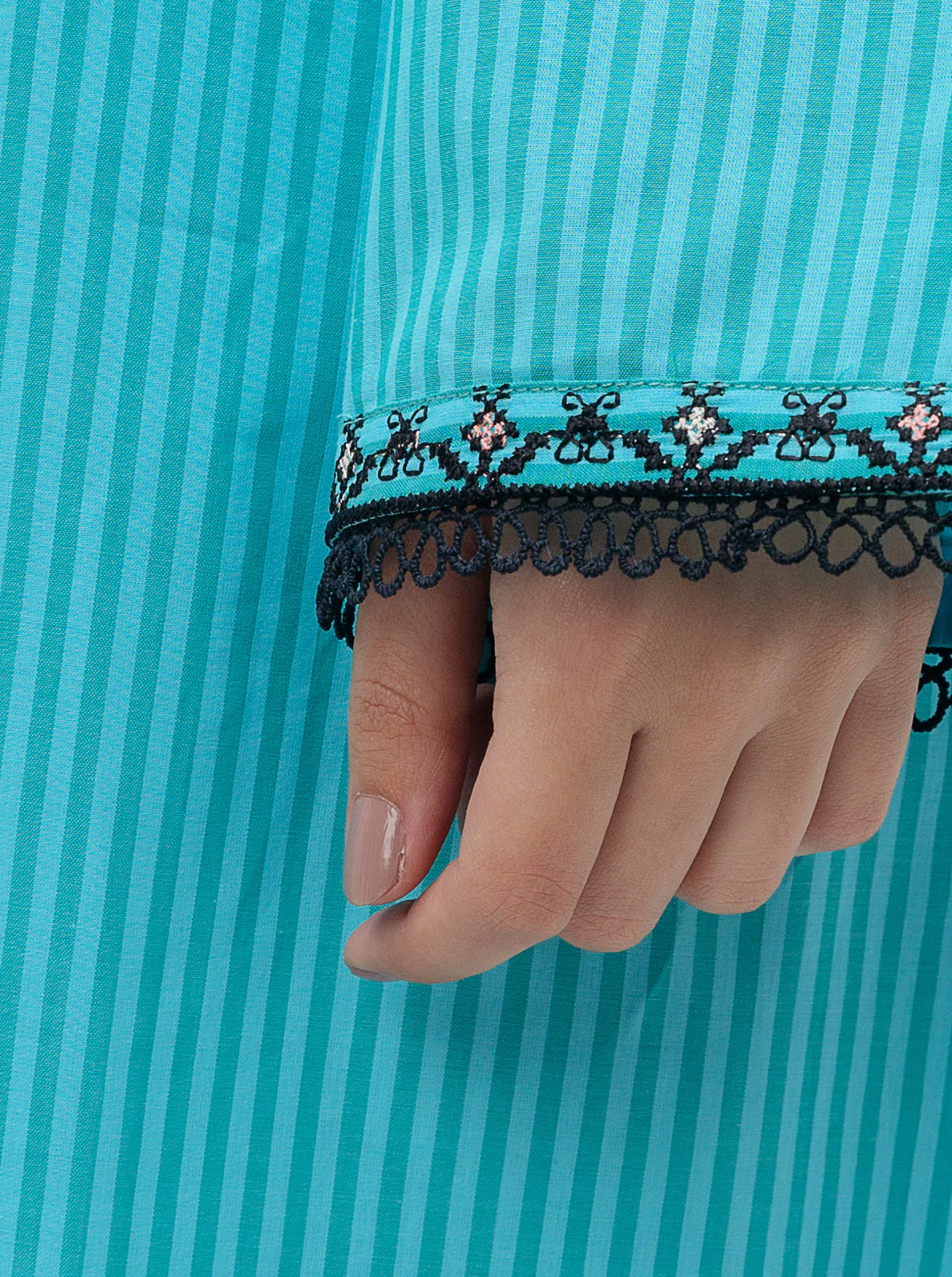 EMBROIDERED YARN DYED COTTON SHIRT (PRET) - Image 3