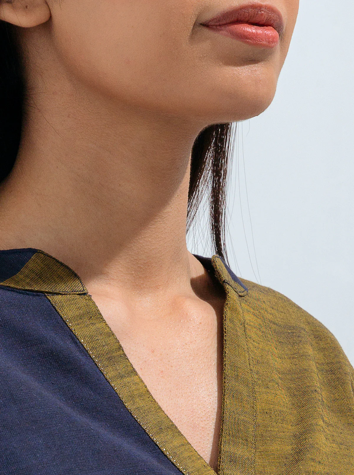 BASIC YARN DYED COTTON SHIRT (PRET) - Image 3