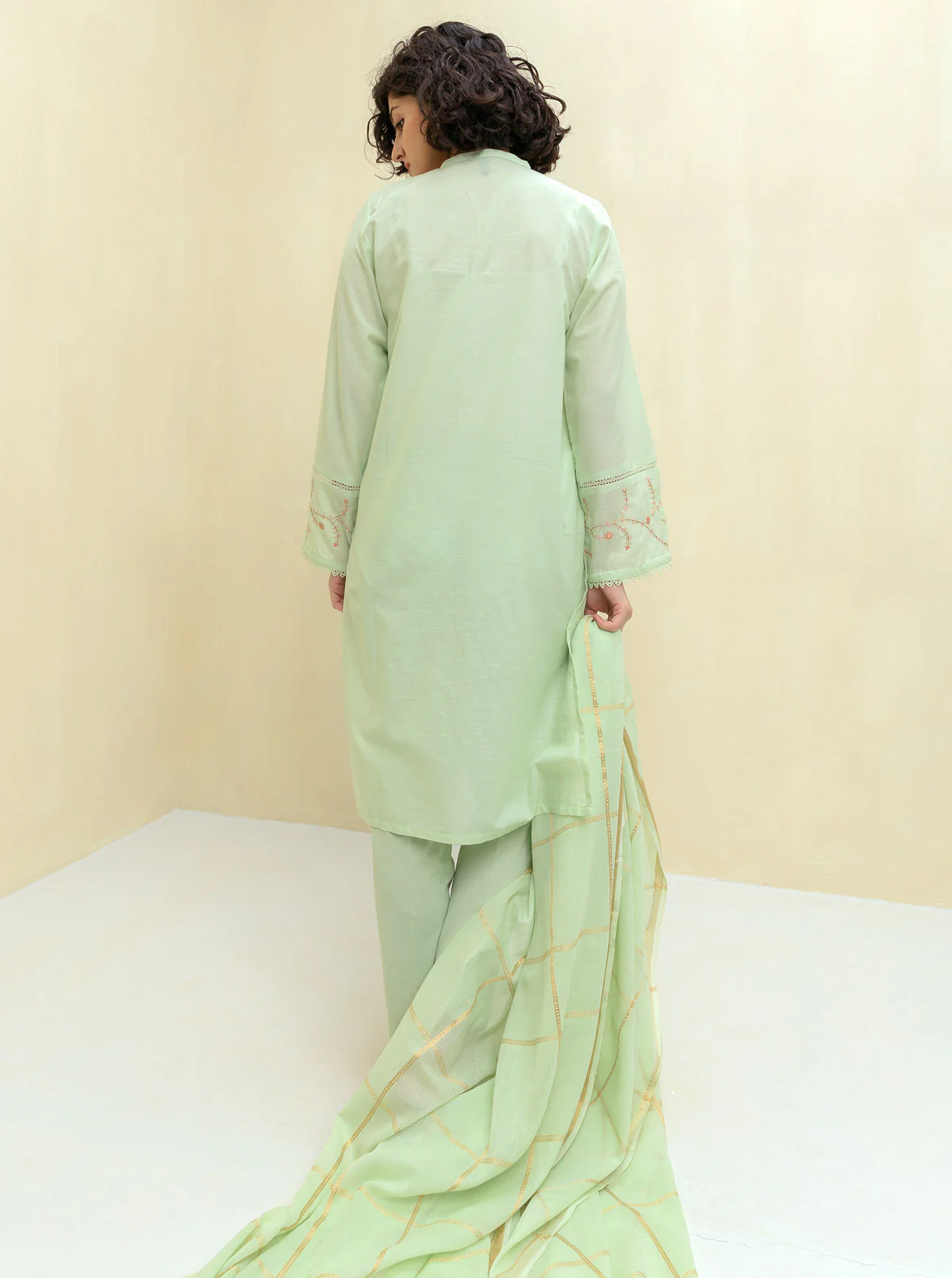 EMBROIDERED SHIRT WITH DUPATTA - Image 4