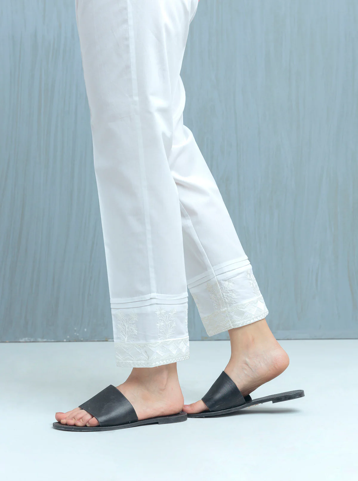 EMBROIDERED STRAIGHT PANTS - Image 2