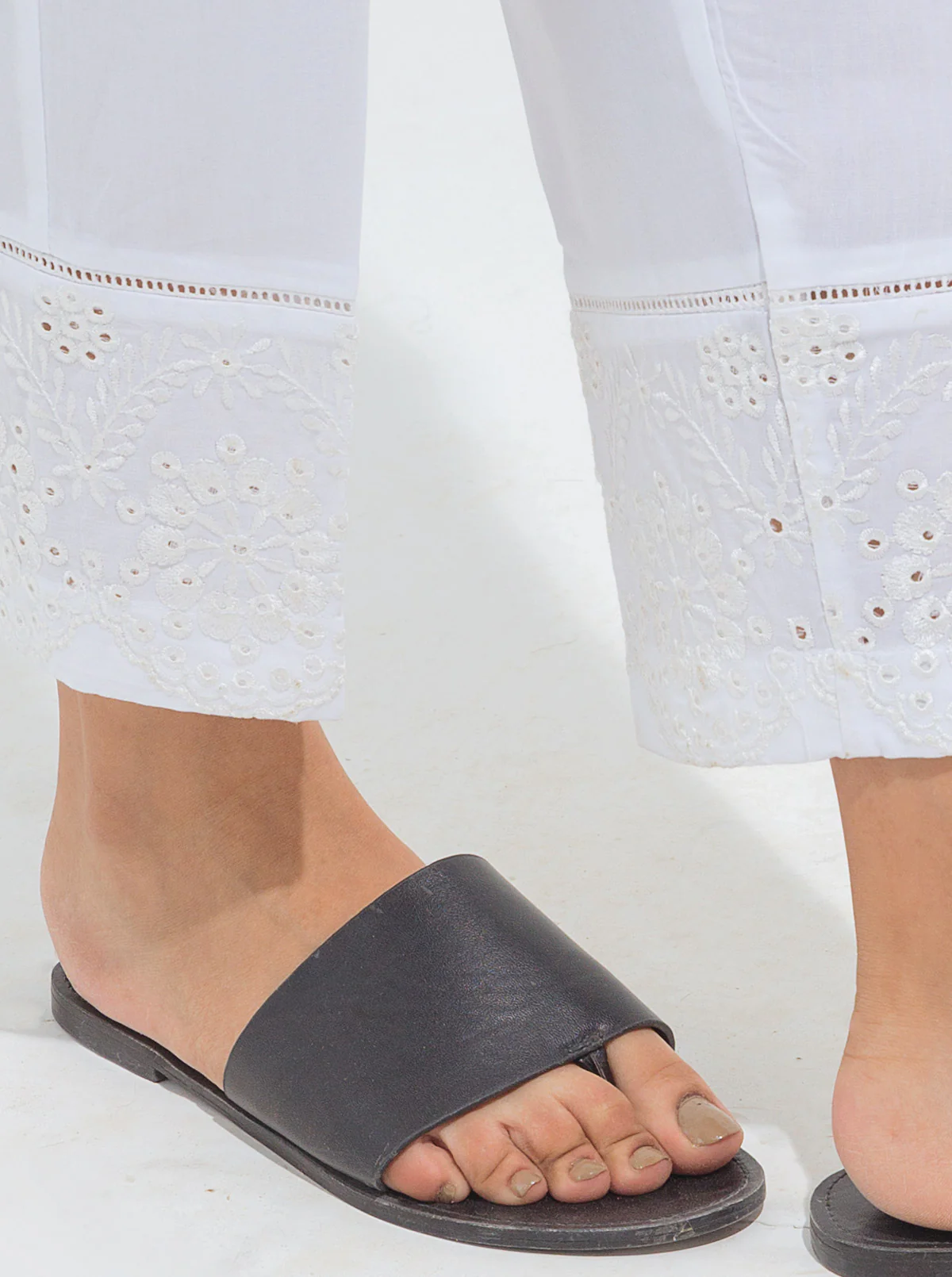 EMBROIDERED STRAIGHT PANTS - Image 2
