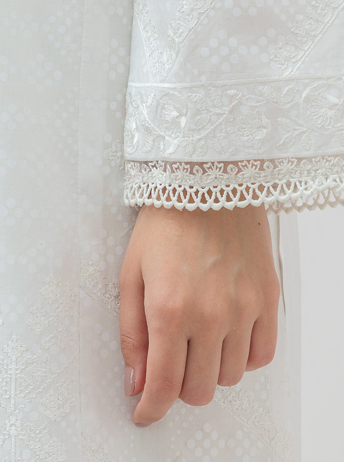 EMBROIDERED SHIRT WITH DUPATTA - Image 3