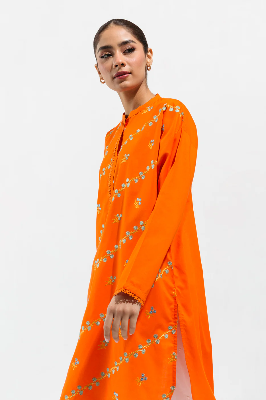 EMBROIDERED LAWN SHIRT (PRET) - Image 3