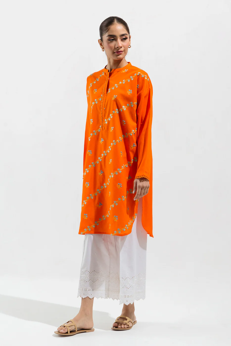 EMBROIDERED LAWN SHIRT (PRET) - Image 4