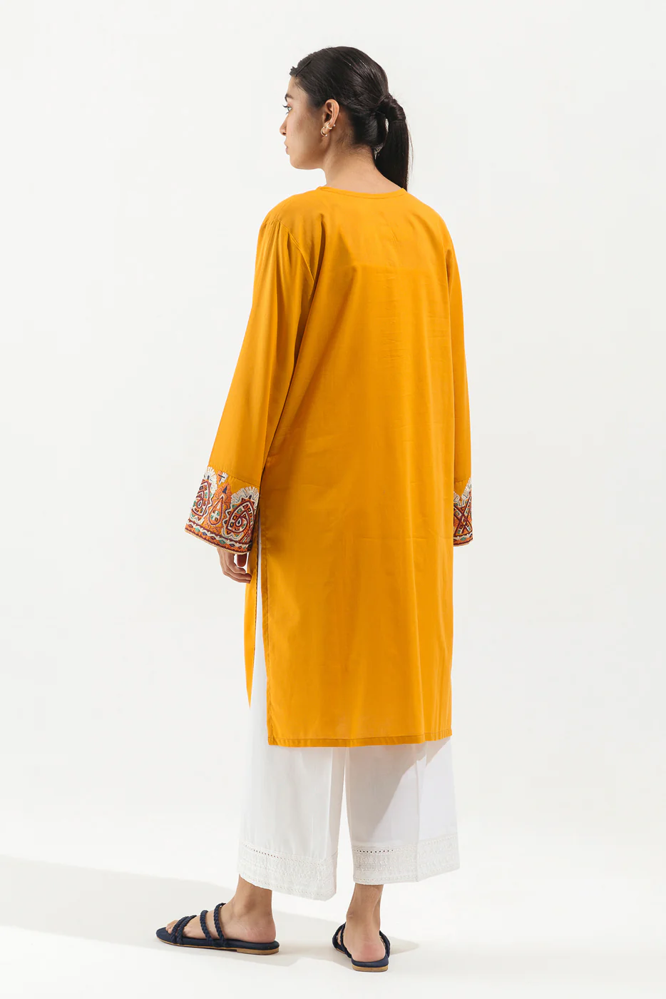 EMBROIDERED LAWN SHIRT (PRET) - Image 3