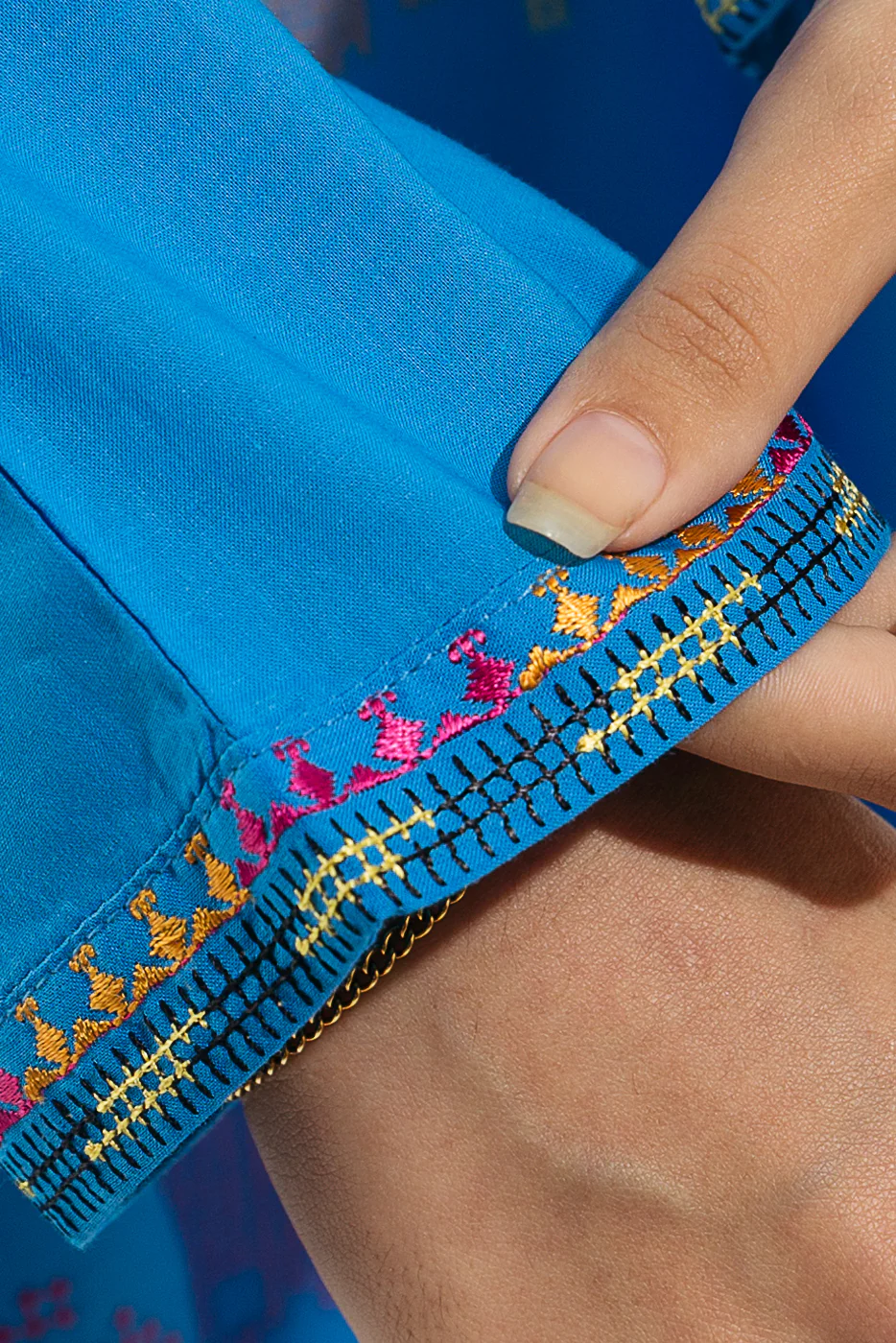 EMBROIDERED LAWN SHIRT(PRET) - Image 3