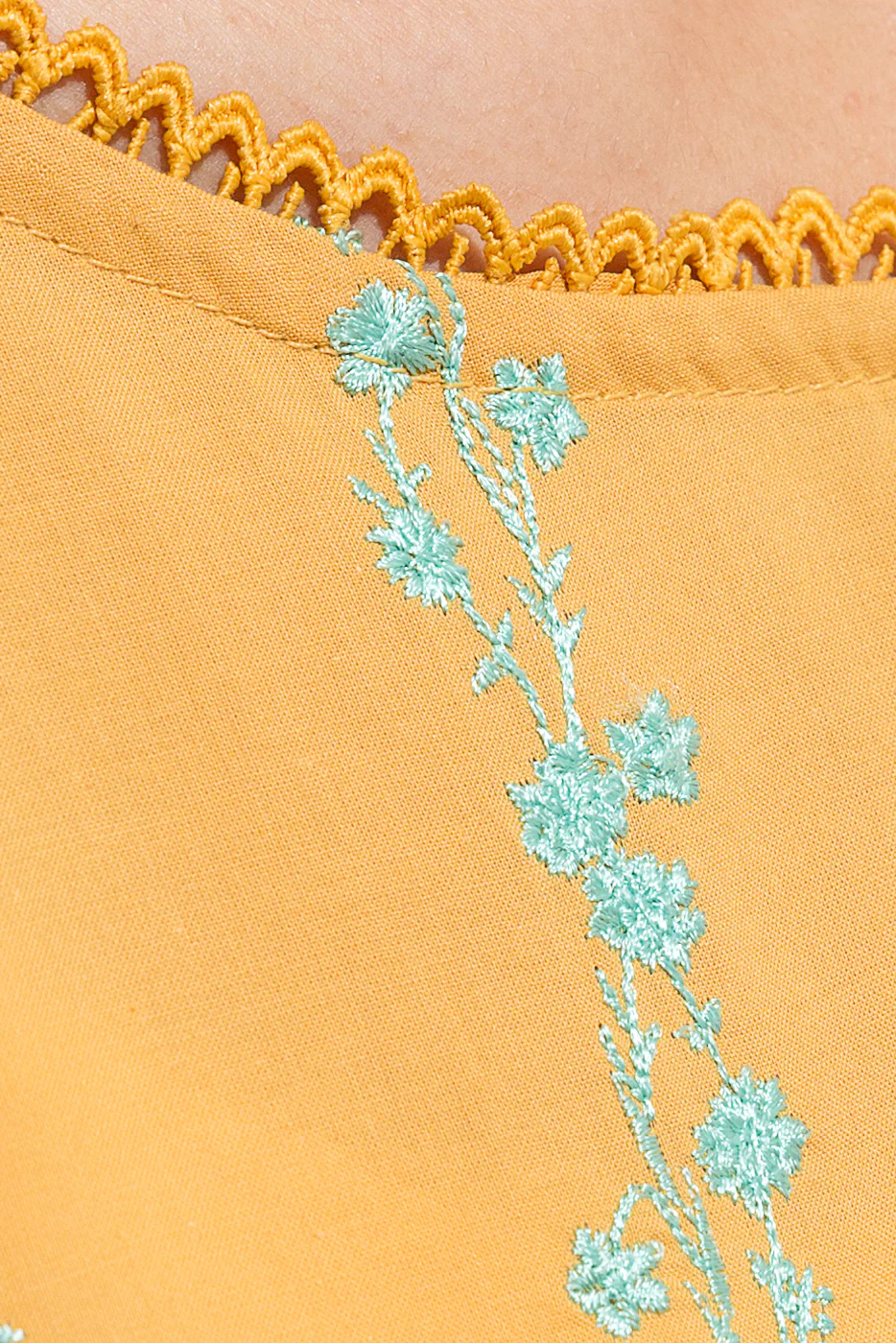 EMBROIDERED LAWN SHIRT (PRET) - Image 2