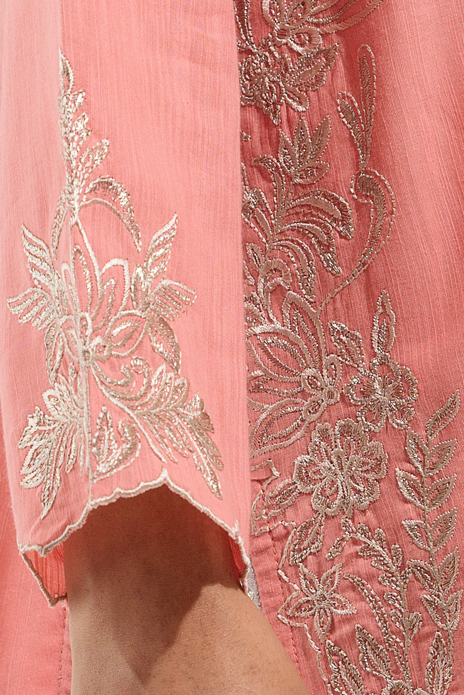 EMBROIDERED SLUB LAWN SHIRT (LUXURY PRET) - Image 4