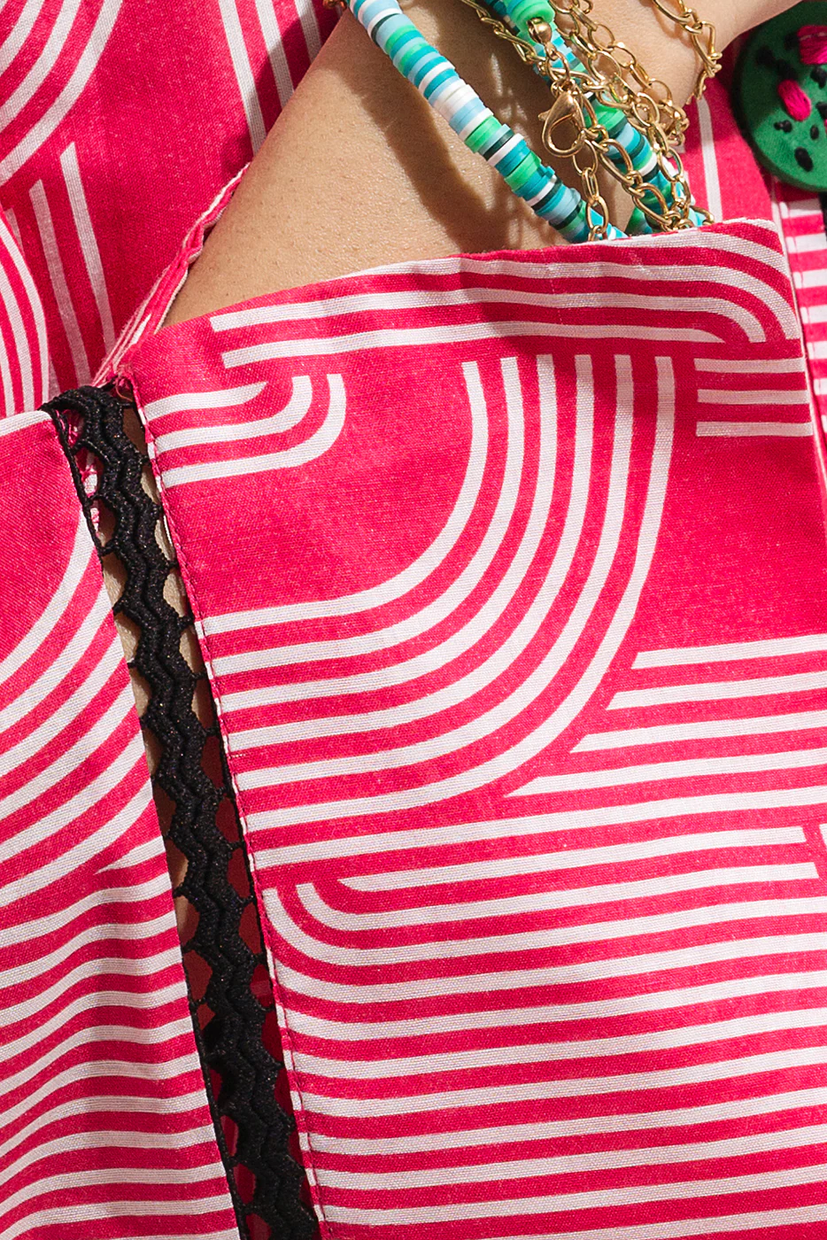 EMBROIDERED PRINTED LAWN SHIRT (PRET) - Image 4