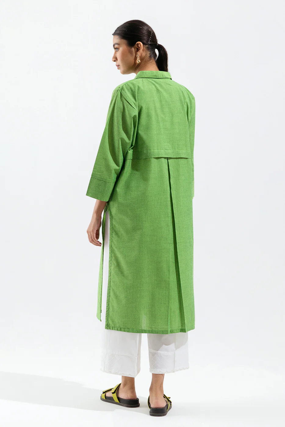 EMBROIDERED CHAMBRAY SHIRT (PRET) - Image 4