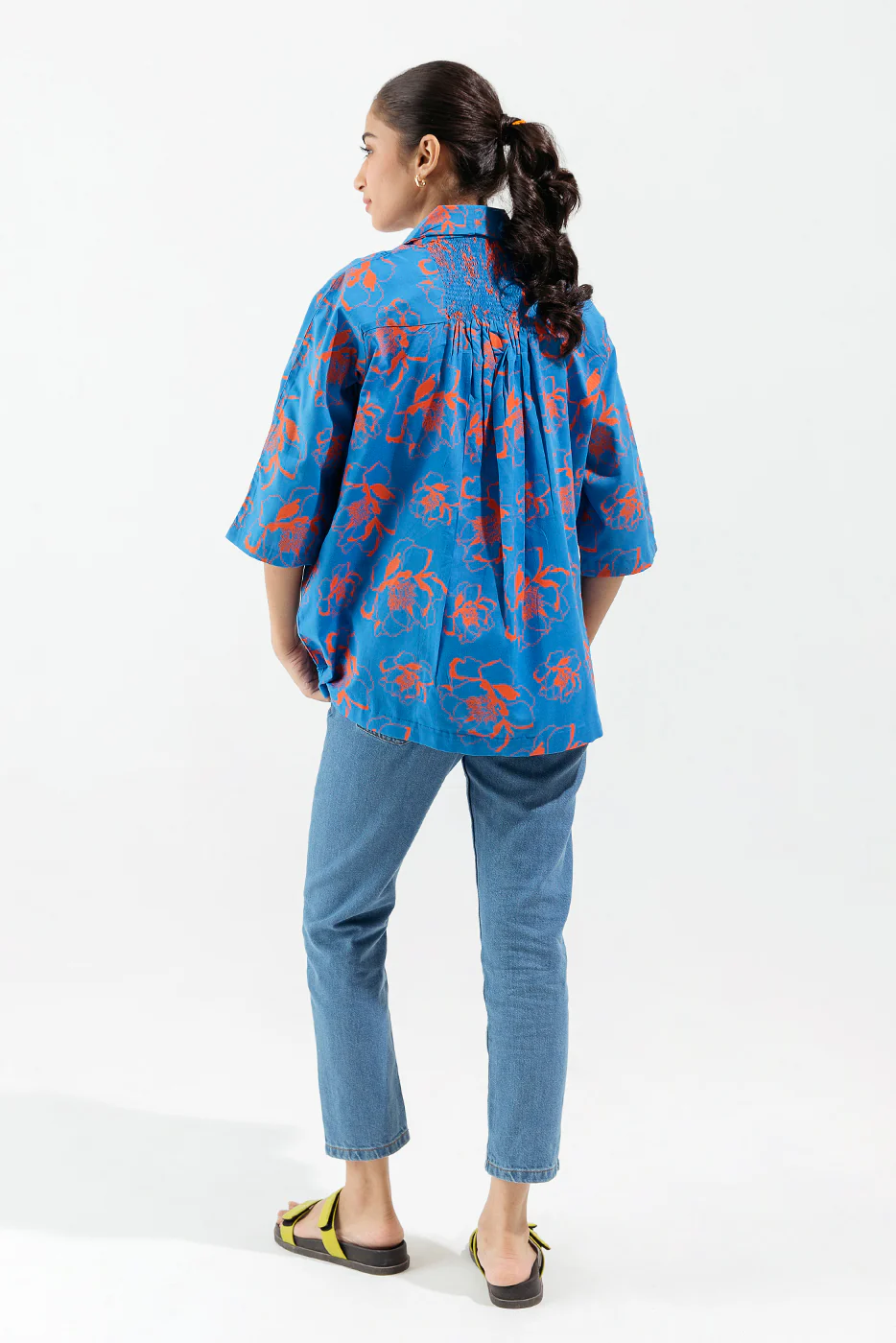 HAND SCREEN PRINTED BLUE KIMONO - Image 4