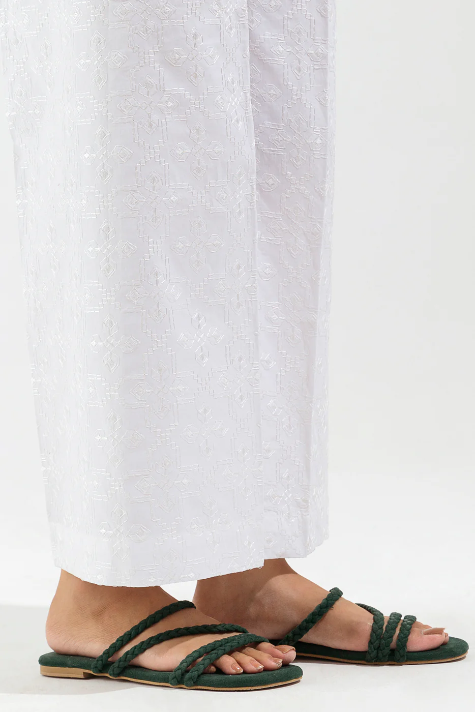 EMBROIDERED SLACK PANTS