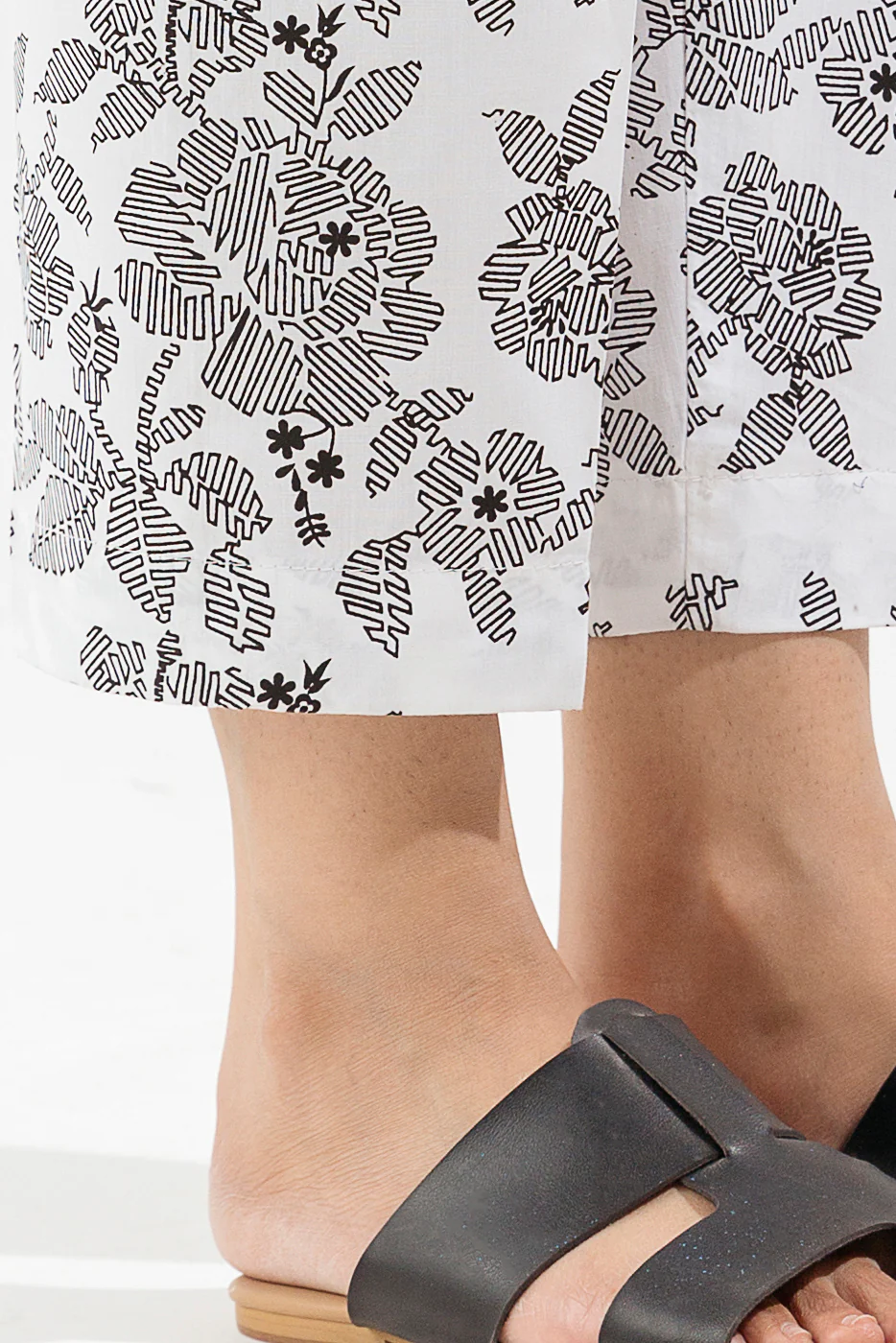 TAPERED PANTS - Image 2