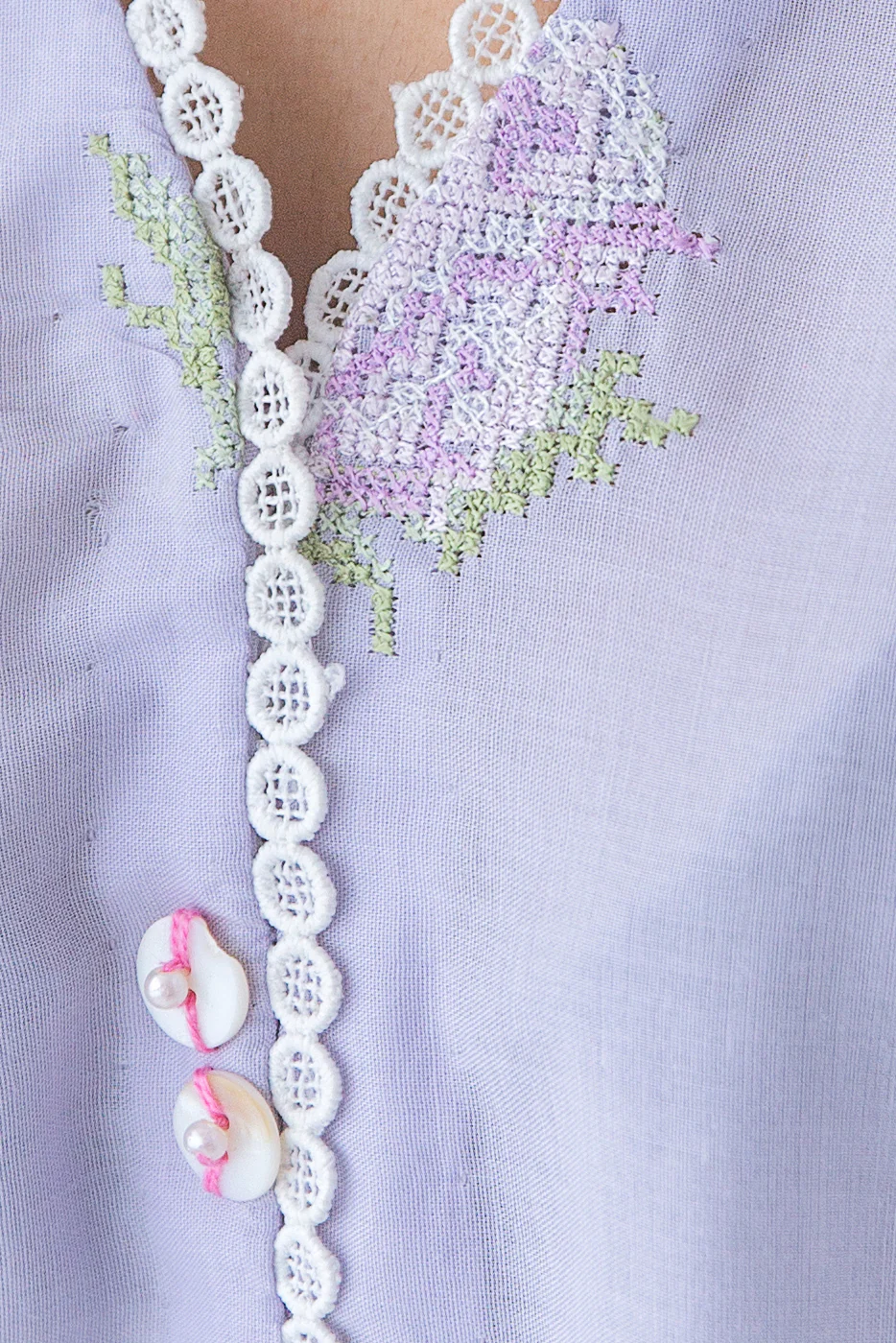 EMBROIDERED LAWN SHIRT (PRET) - Image 4