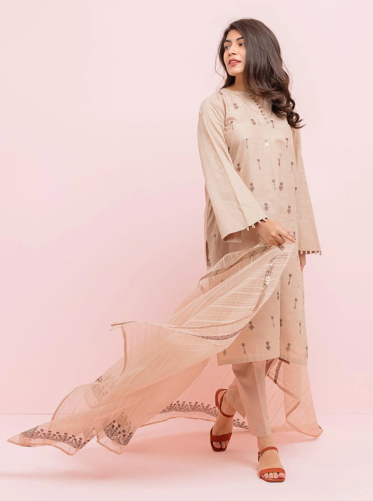 Embroidered Shirt With Dupatta - Image 4