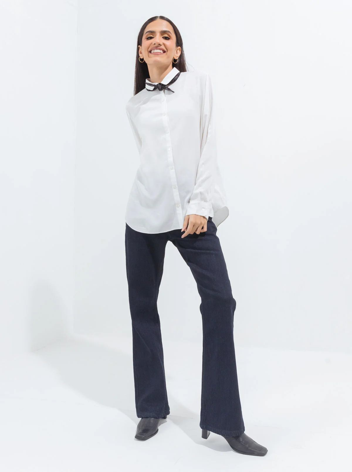 BLUE SLIM BOOTCUT JEANS - Image 3