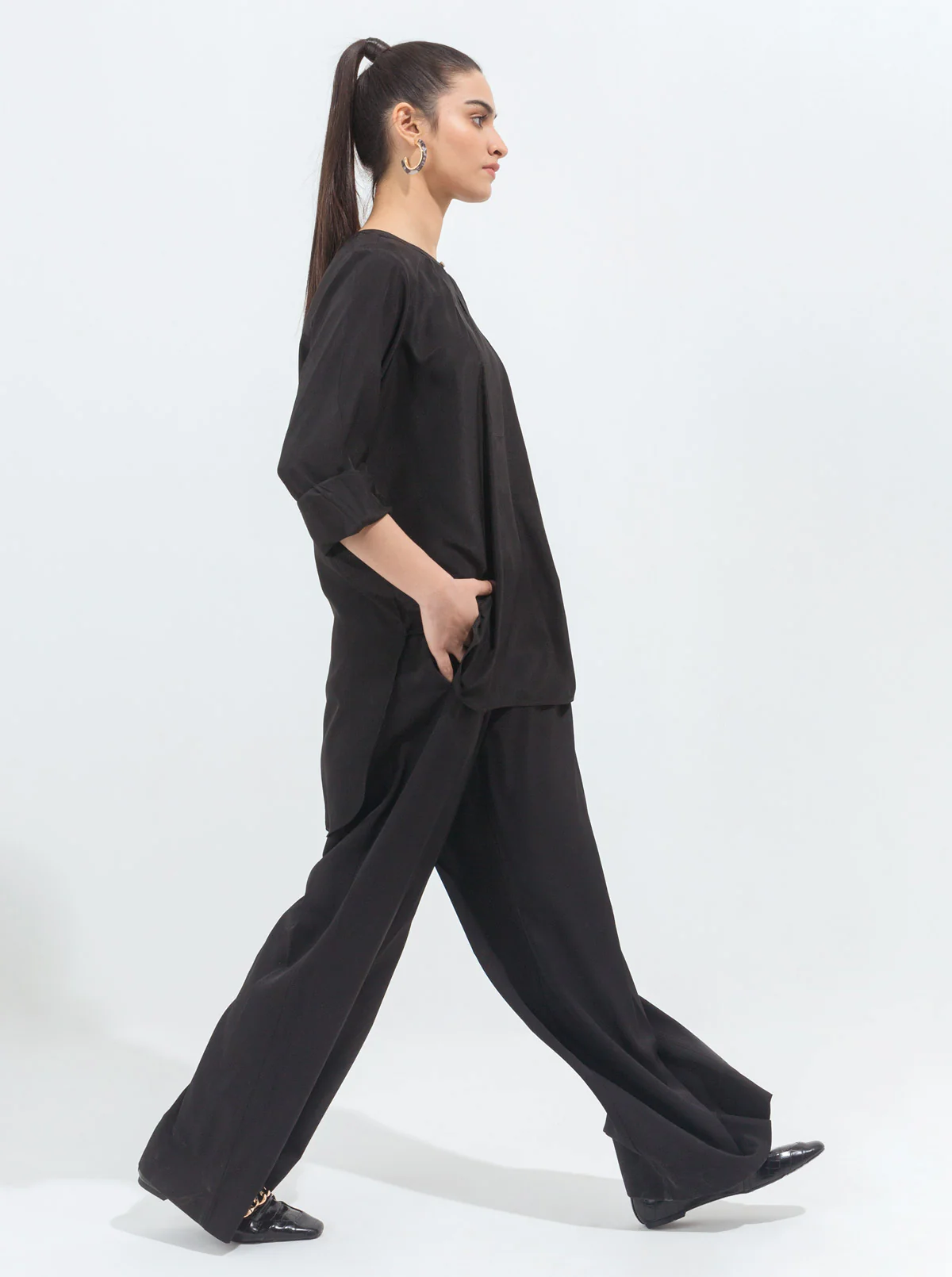 BLACK HIGH LOW GRIP TOP - Image 2