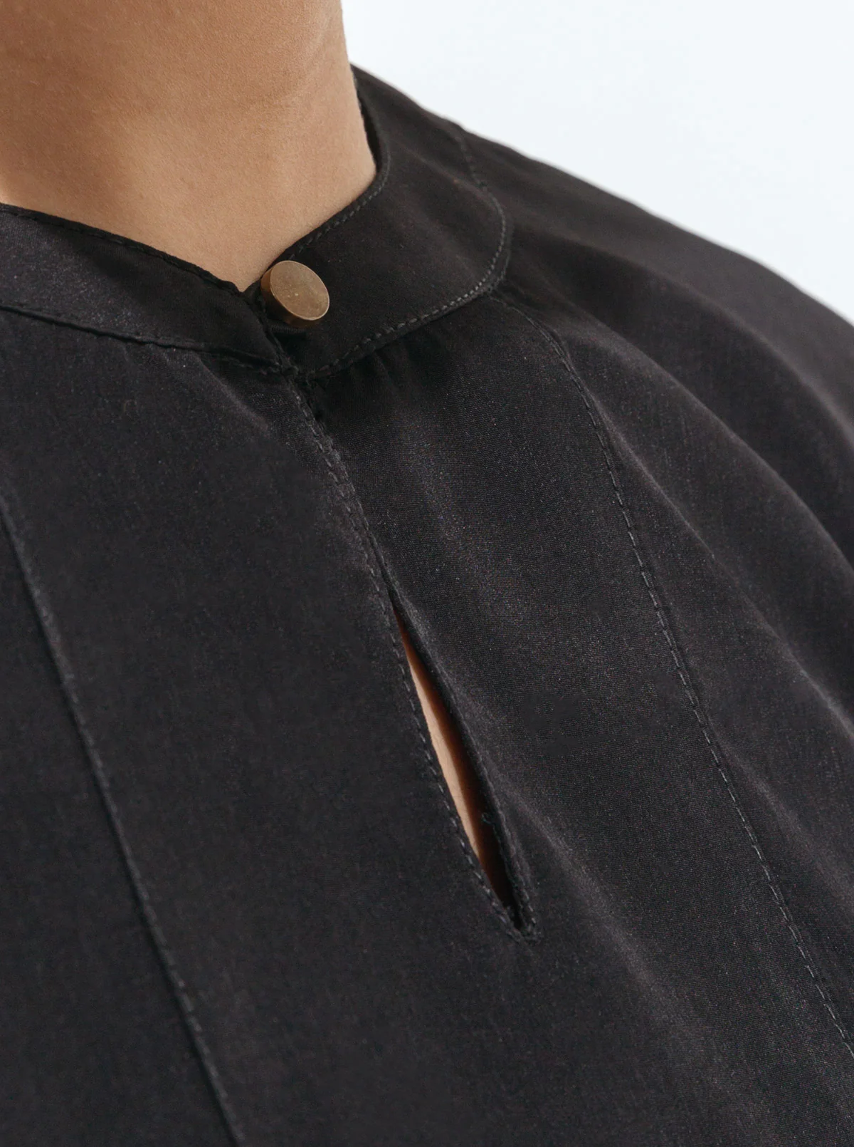 BLACK HIGH LOW GRIP TOP - Image 4
