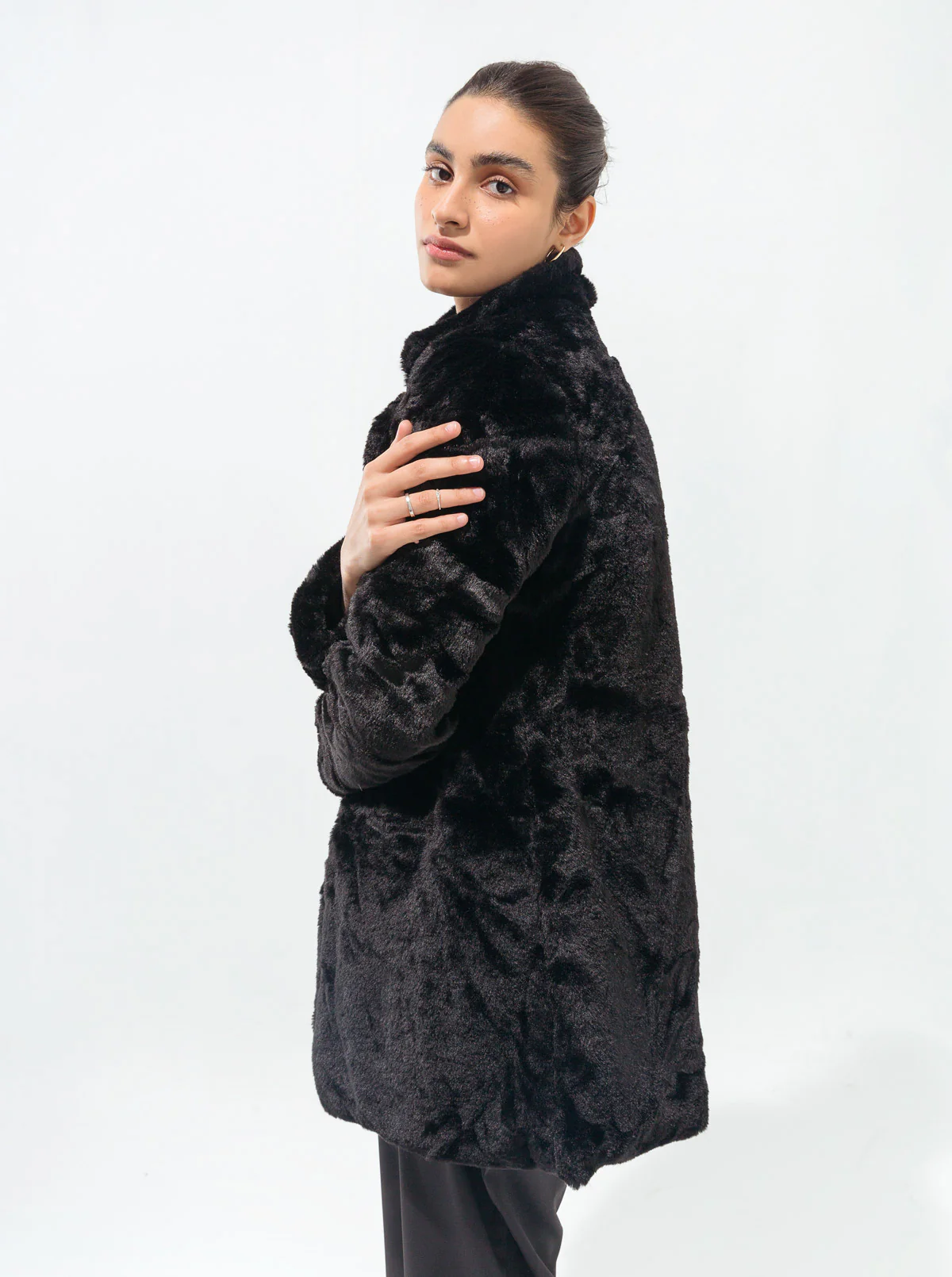 BLACK FAUX FUR JACKET - Image 3