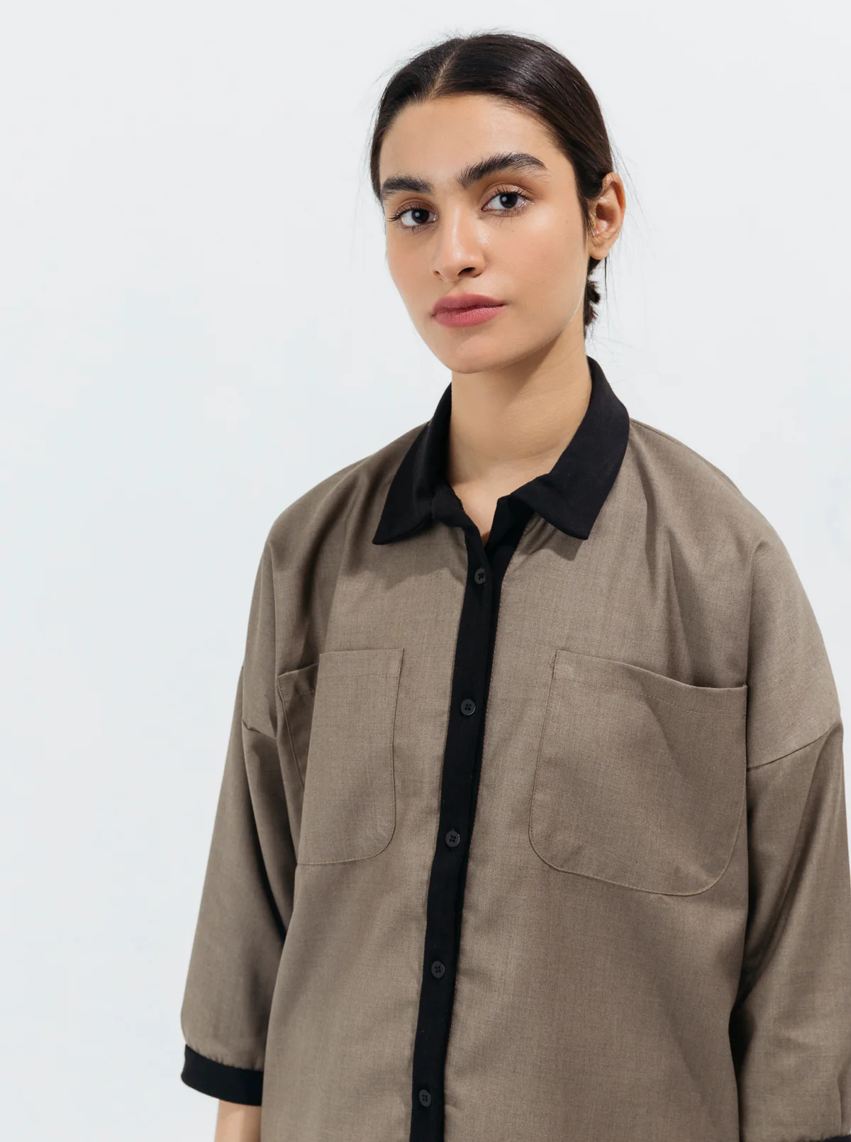 BLACK RIB BROWN COLLAR SHIRT - Image 2